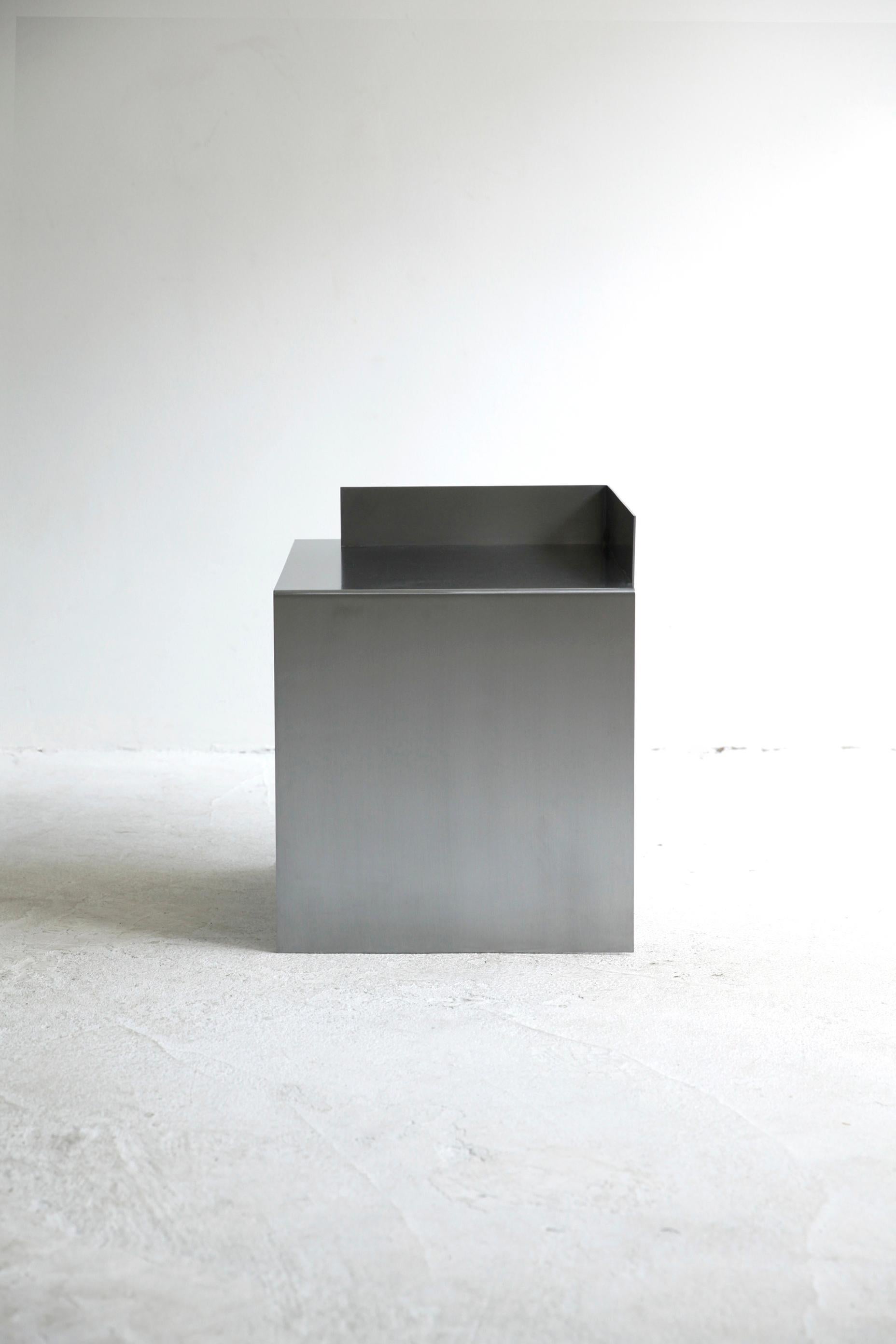 Contemporary Lock Stool Metal Bench in Hand-Polished Iron In New Condition For Sale In London, GB