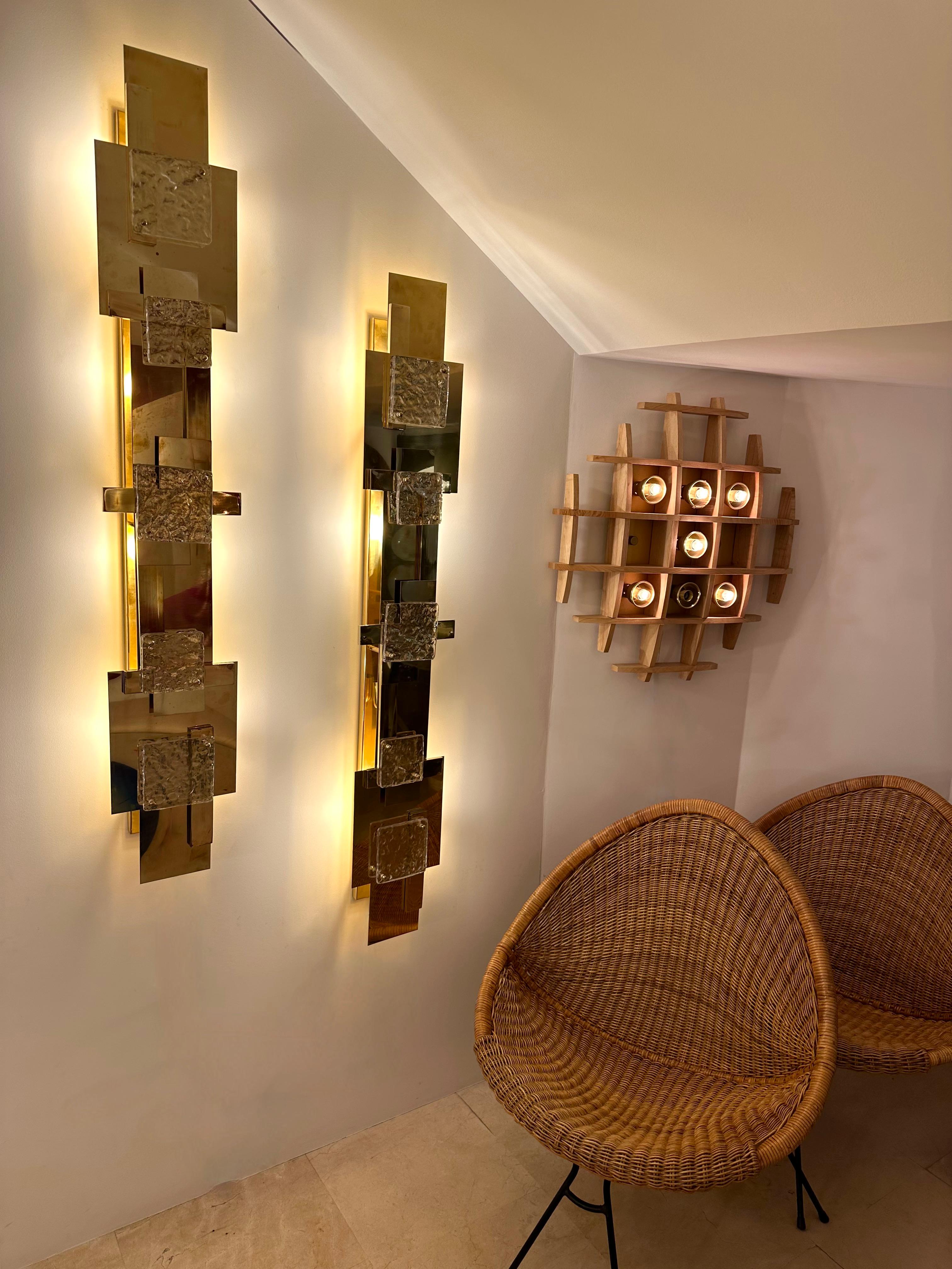 Grande paire d'appliques contemporaines en laiton Verre géométrique de Murano, Italie en vente 6