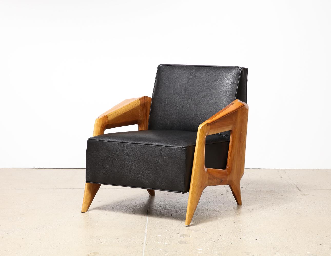 Contemporary Lounge Chair by Donzella Ltd. In New Condition In New York, NY