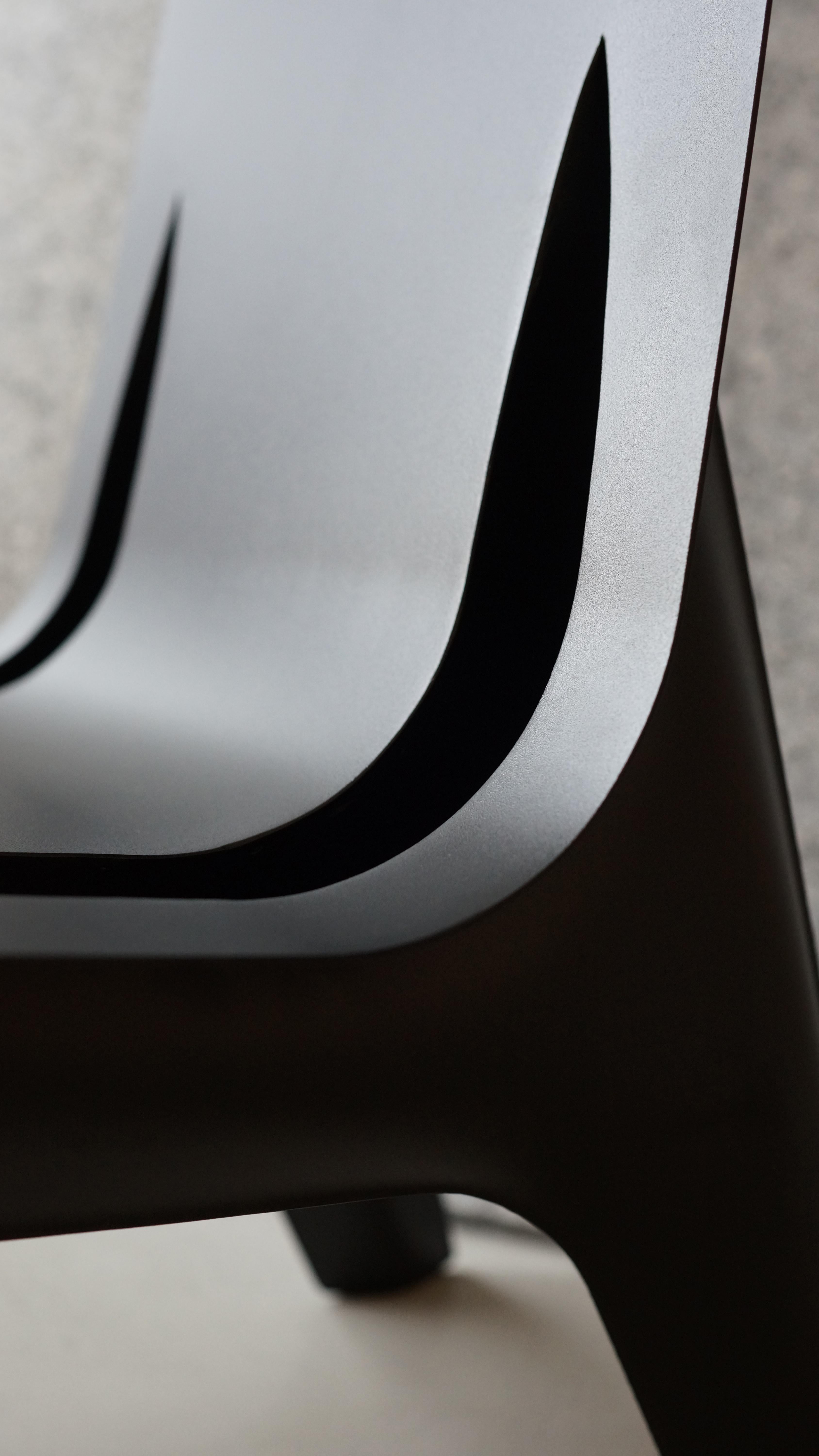 Aluminium Chaise longue contemporaine 'J-Chair' par Zieta, cuir cognac en vente