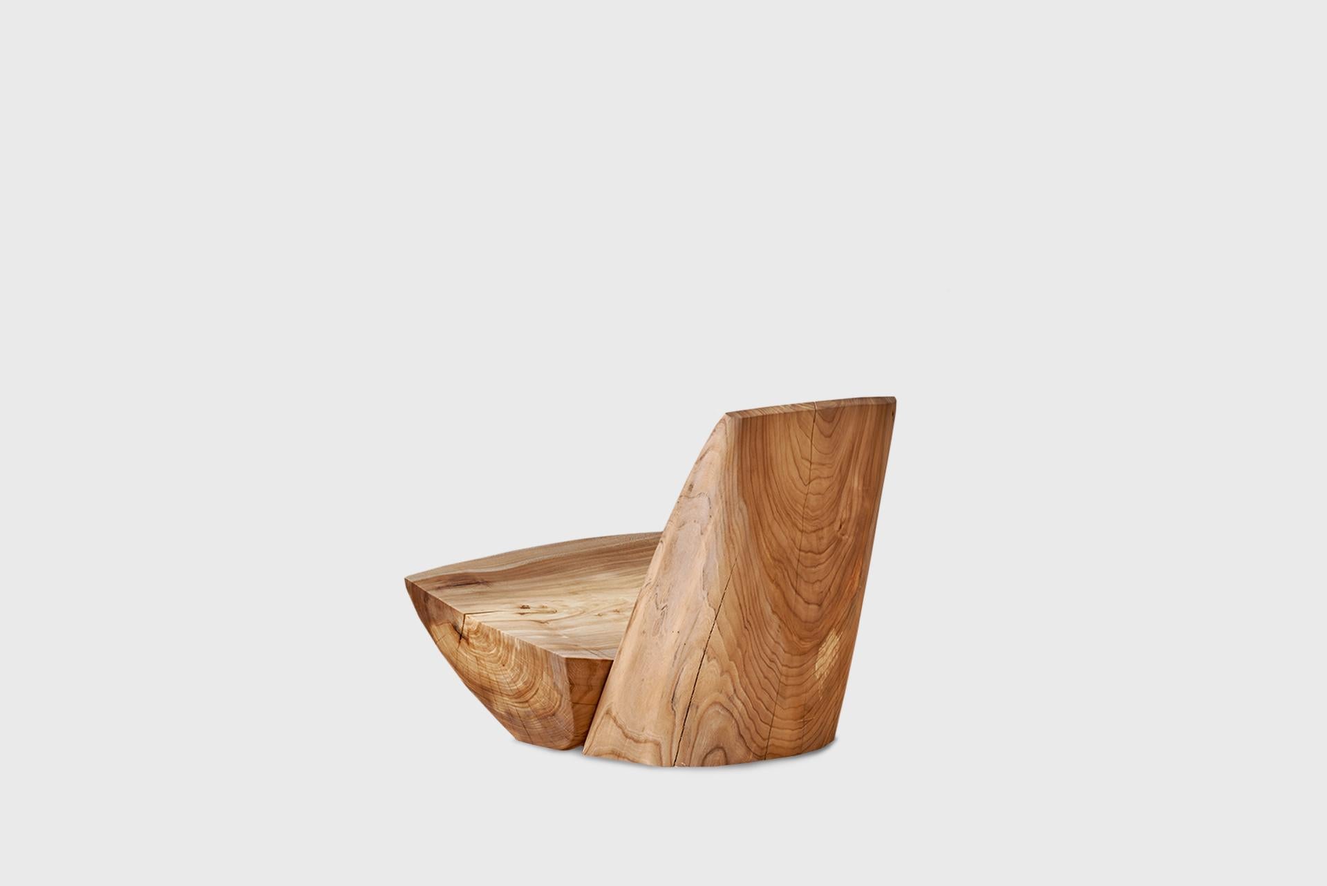 Contemporary Lounge Chair, Natural Elm Wood, by Jonas Lutz In New Condition For Sale In Barcelona, ES