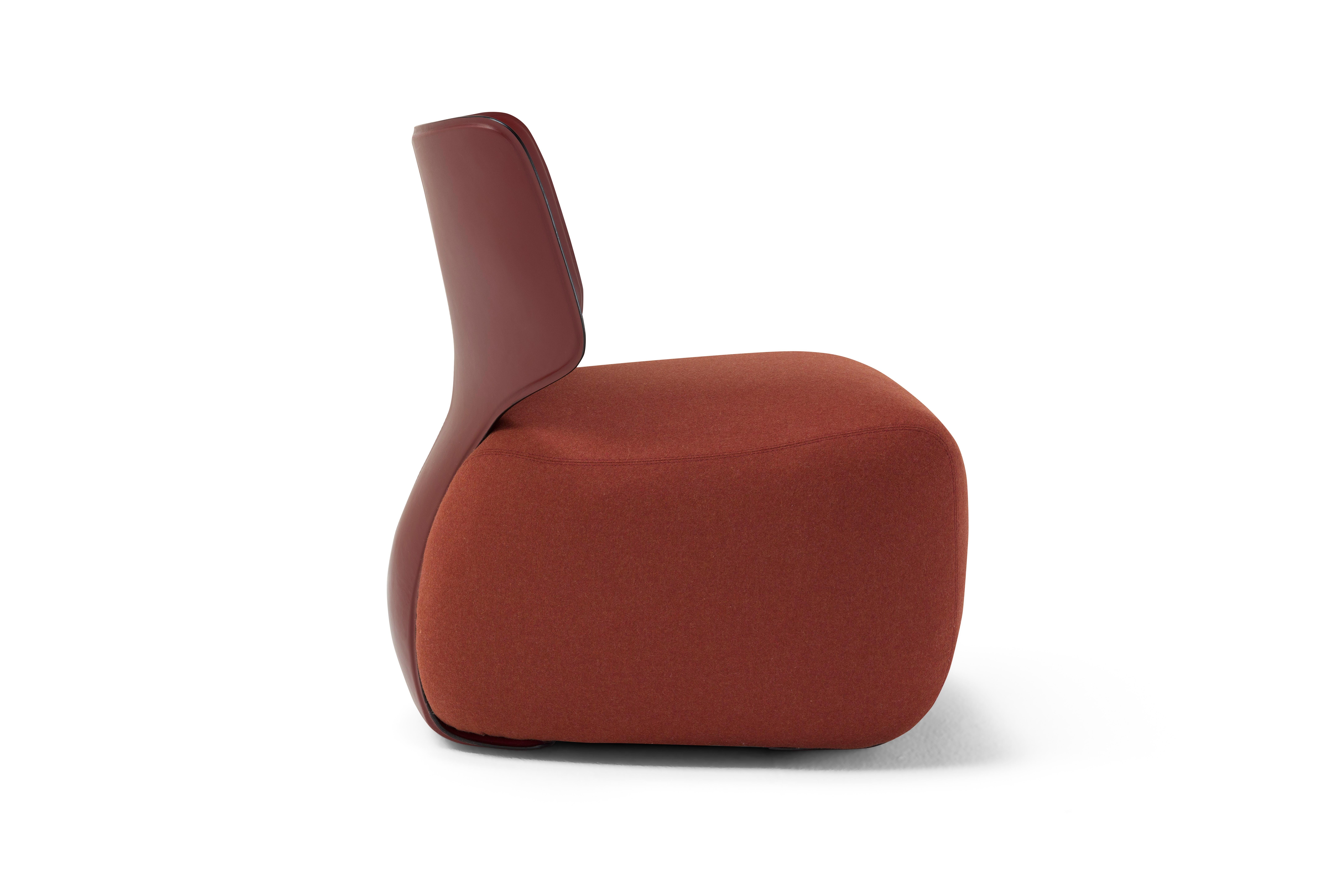 Contemporary Lounge Chair 'NOA' Red Fabric and Cuoio Leather For Sale 5