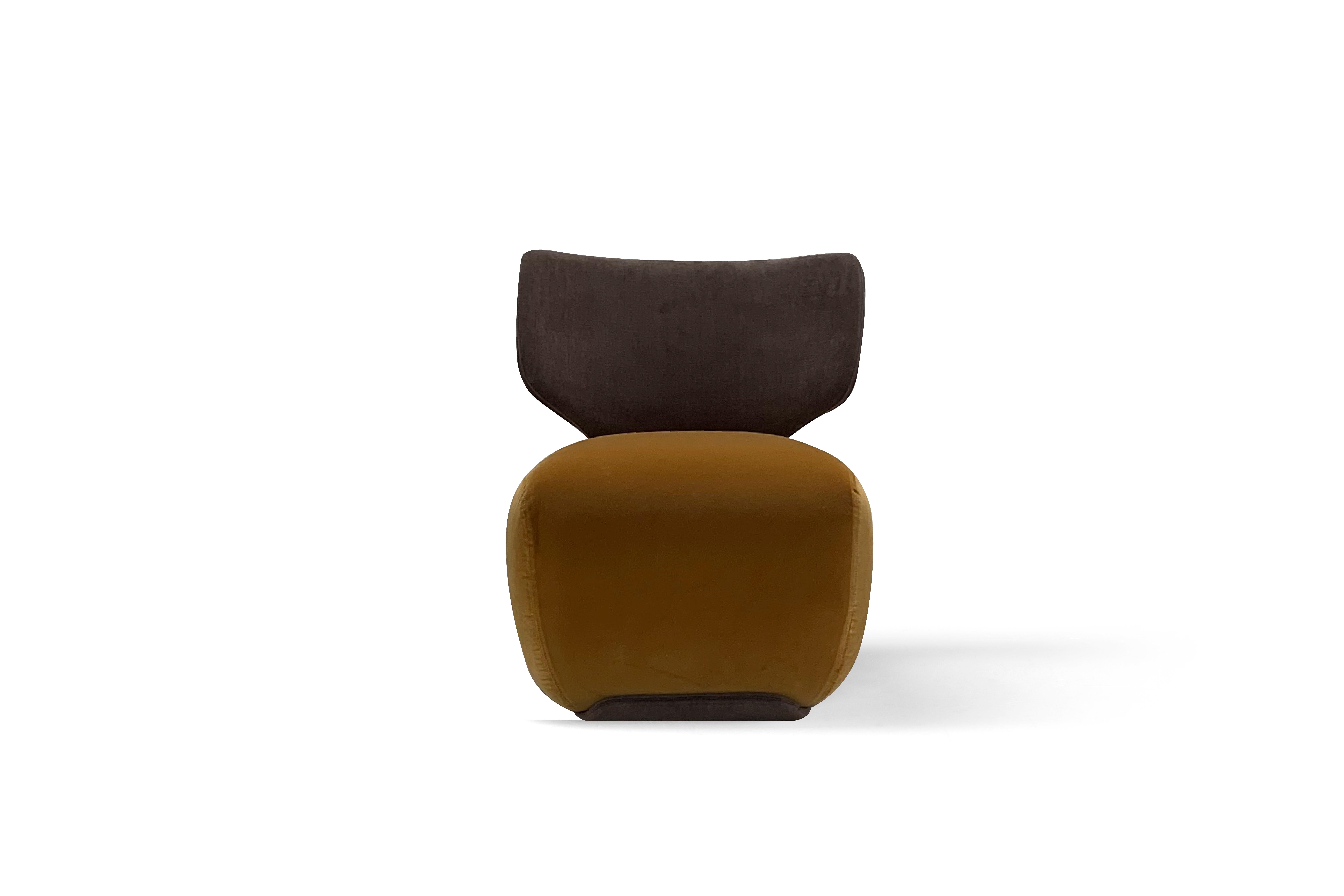 Contemporary Lounge Chair 'NOA' Red Fabric and Cuoio Leather In New Condition For Sale In Paris, IDF