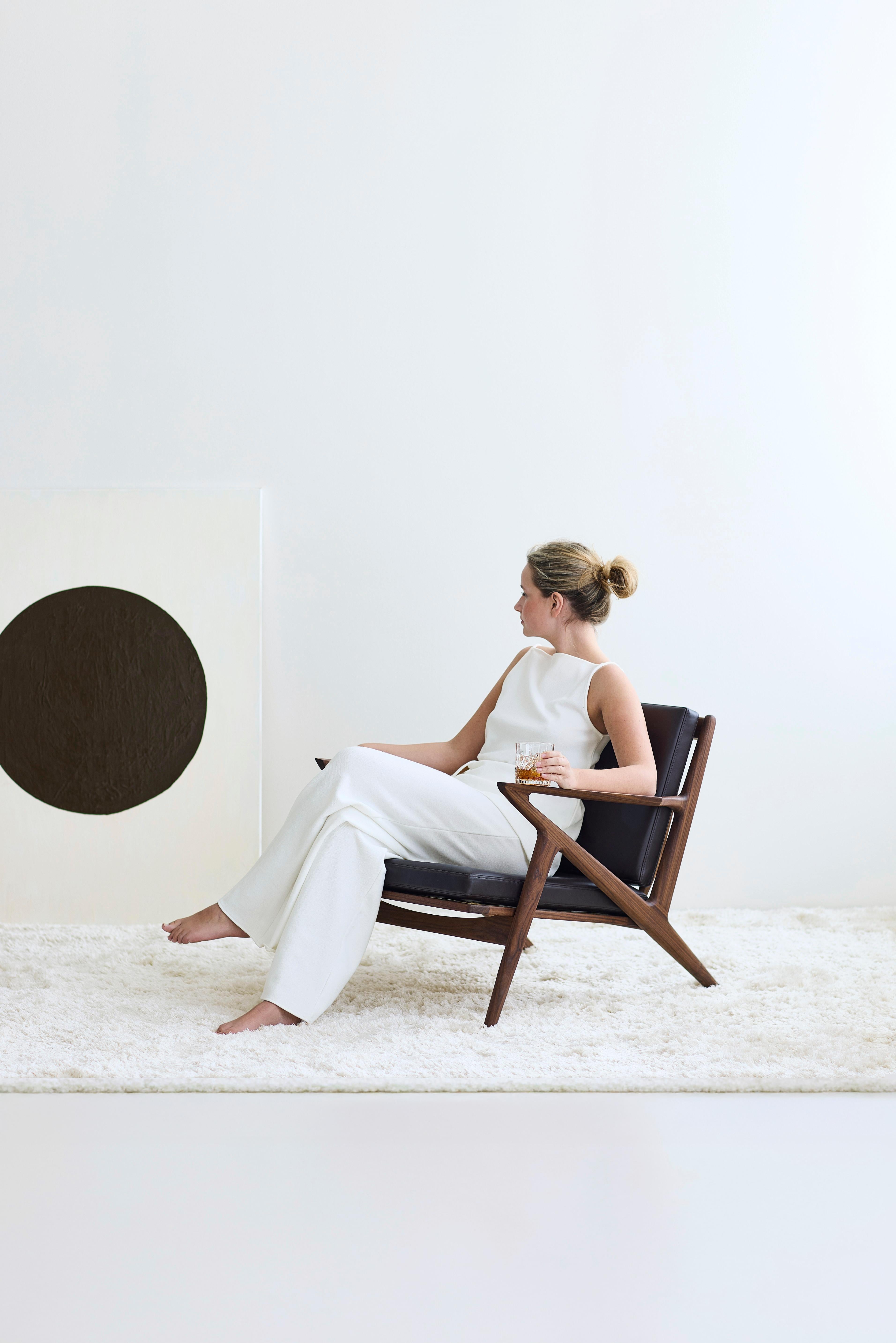 Moderner Loungesessel 'Z-Chair' von DK3, Eiche schwarz lackiert, Balmoral 02 im Angebot 9