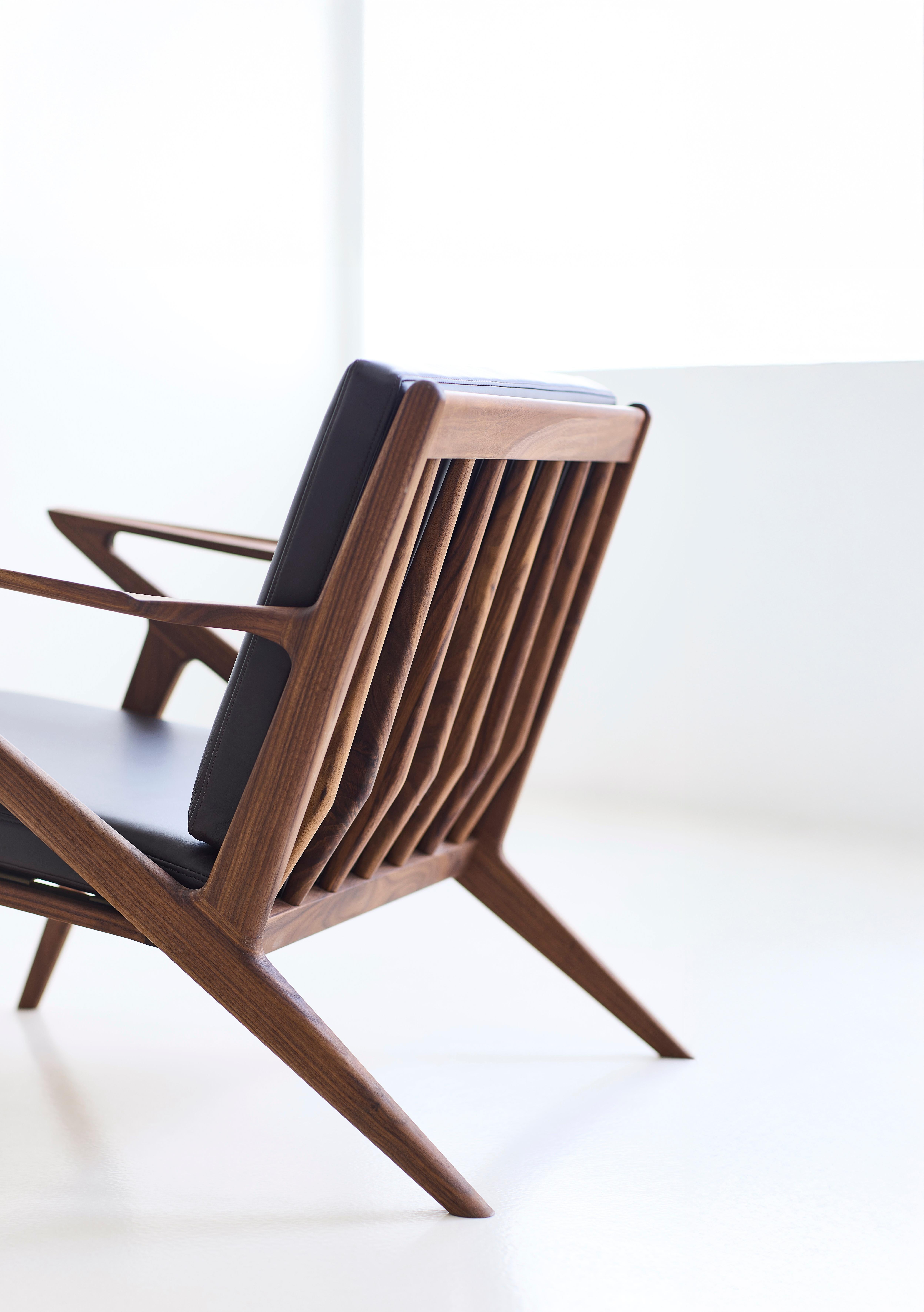 Moderner Loungesessel 'Z-Chair' von DK3, Eiche schwarz lackiert, Balmoral 02 im Zustand „Neu“ im Angebot in Paris, IDF