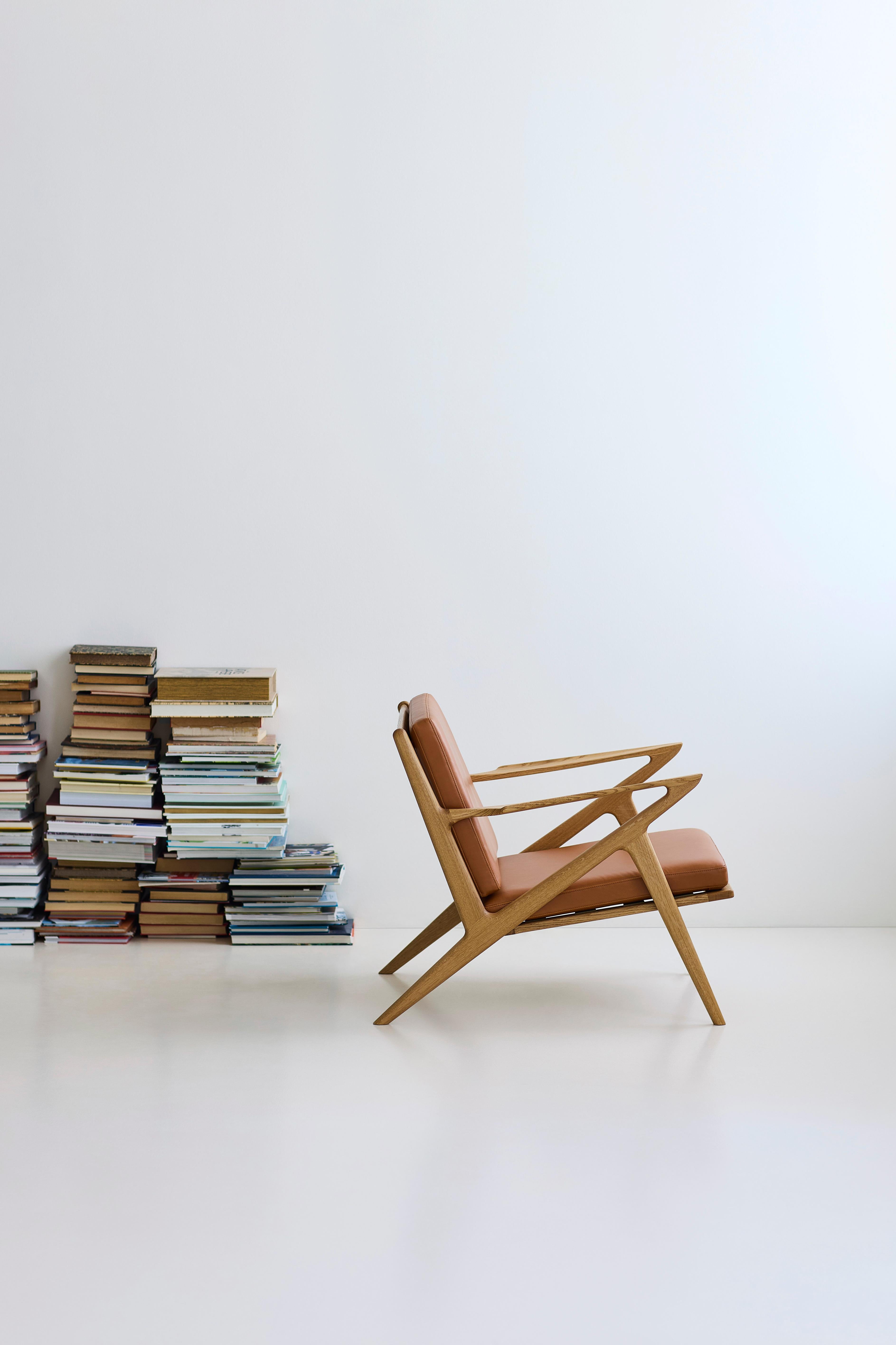 Moderner Loungesessel 'Z-Chair' von DK3, Eiche schwarz lackiert, Balmoral 02 im Angebot 1