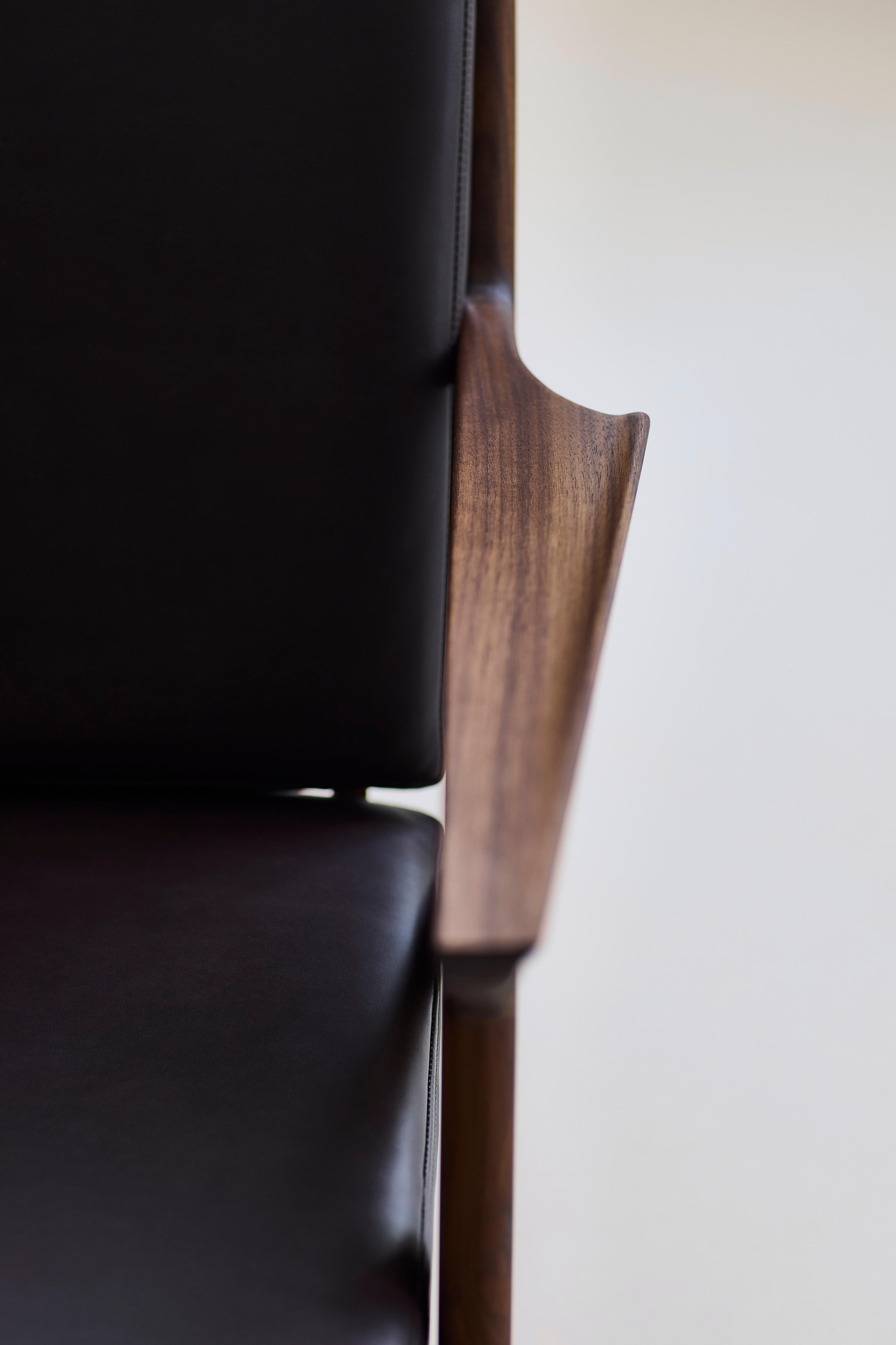 Moderner Loungesessel 'Z-Chair' von DK3, Eiche geräuchert, Alpaka 1108 (Dänisch) im Angebot
