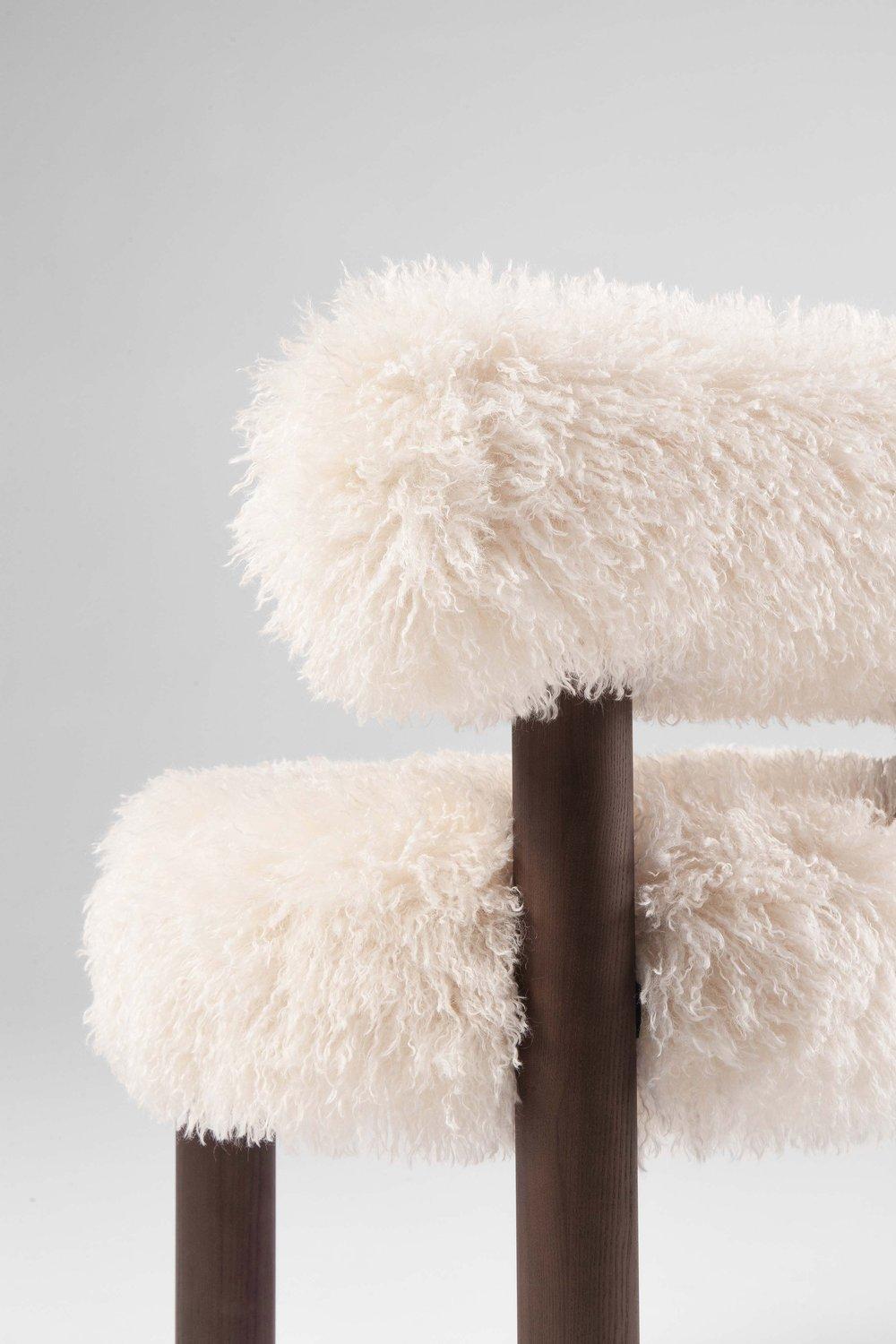 Contemporary Low Chair 'Fluffy' von NOOM, Gropius CS1, Kunstfell im Angebot 3