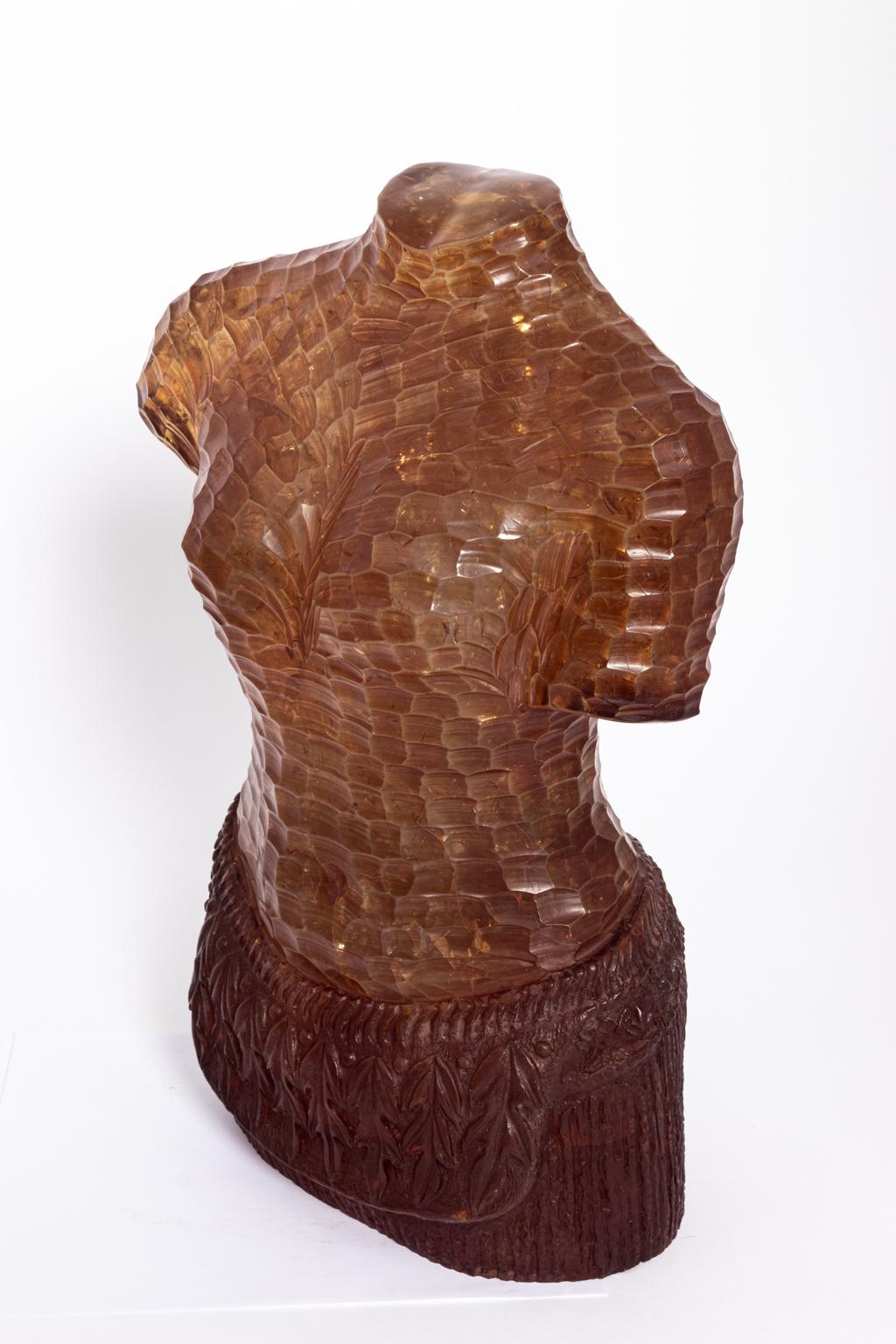 Torso in lucite di metà secolo in vendita 3