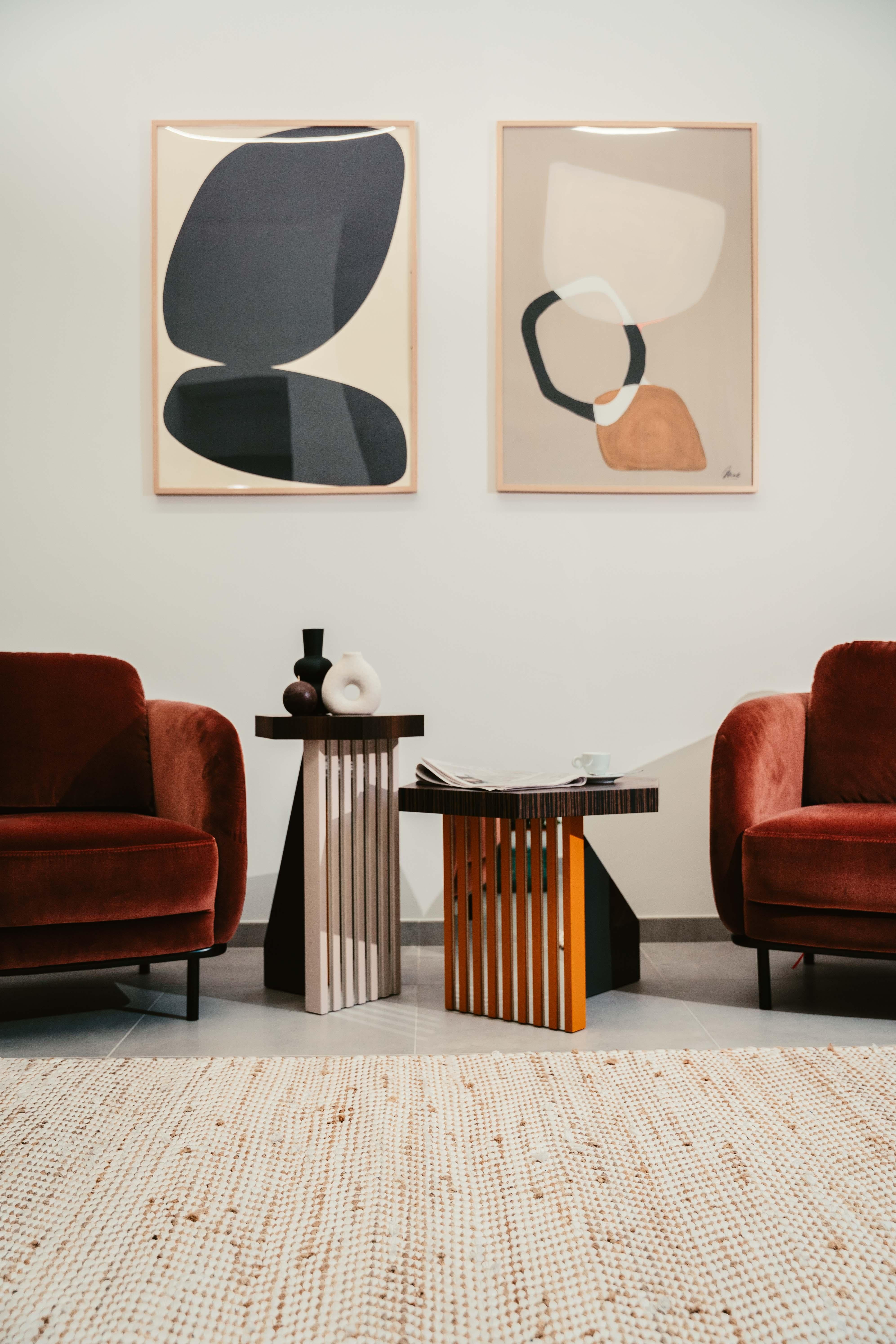 Contemporary Luxury Beistelltisch, Spiegel, Holz, handgefertigt in Italien (Italienisch) im Angebot