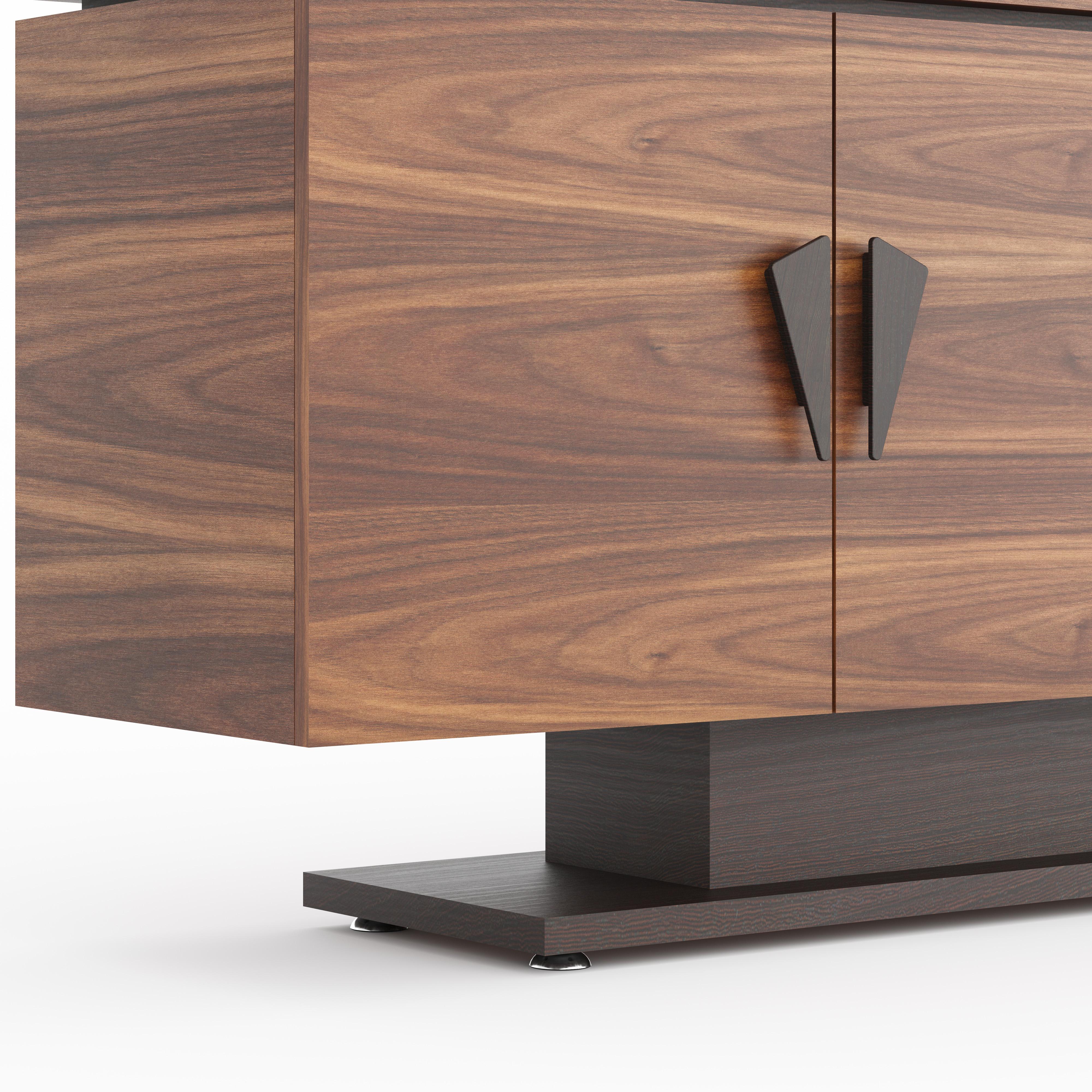 Mid-Century moderno Credenza di lusso contemporanea in noce e impiallacciatura di wengé - Contenitore di lusso fatto a mano in vendita