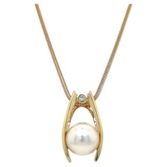 Contemporary Mabe Pearl and Diamond Yellow Gold Pendant