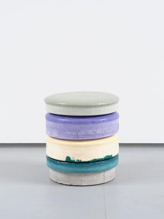 Zeitgenössische Macaron-Hocker von Cristian Andersen