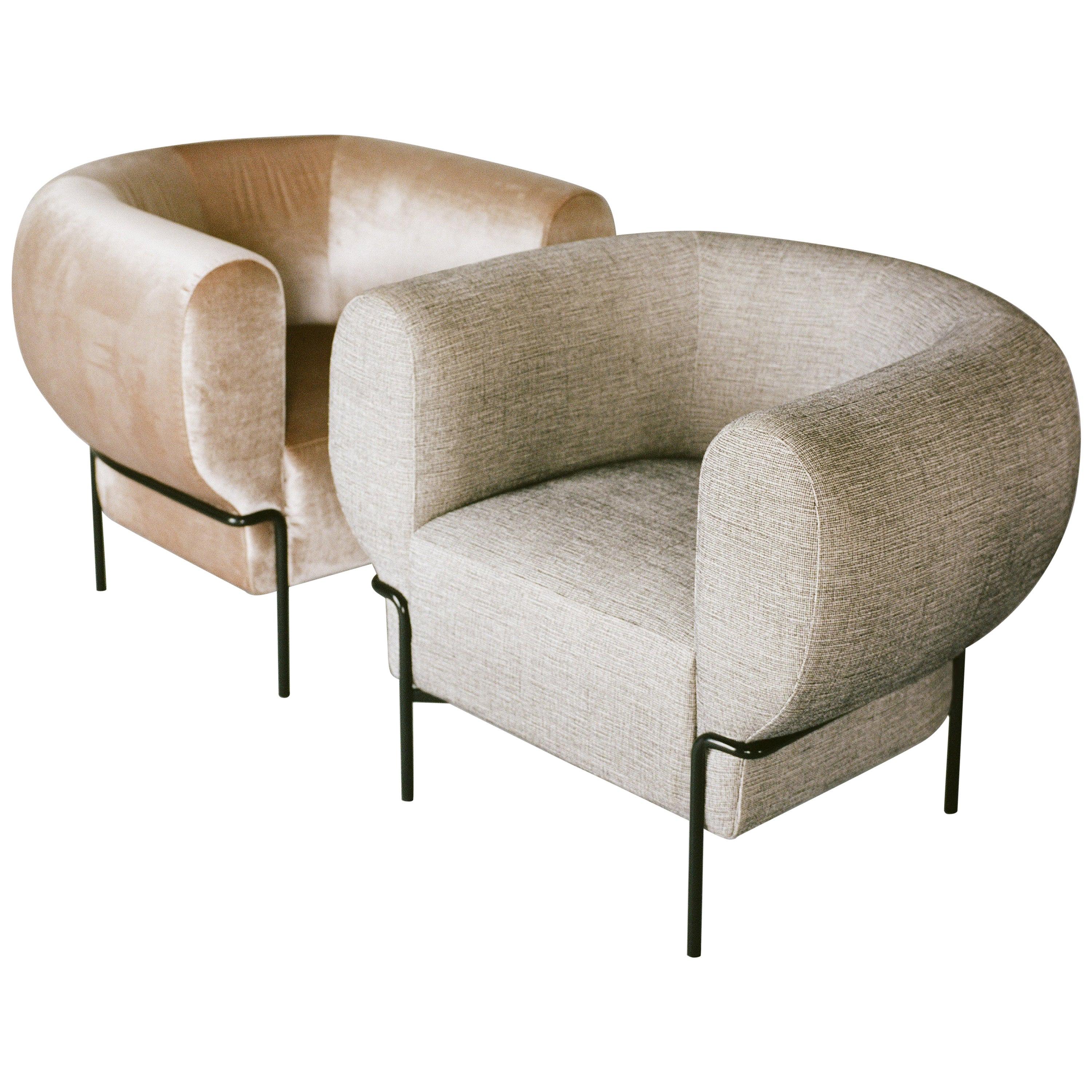 Contemporary Madda Lounge Chair in Velvet For Sale