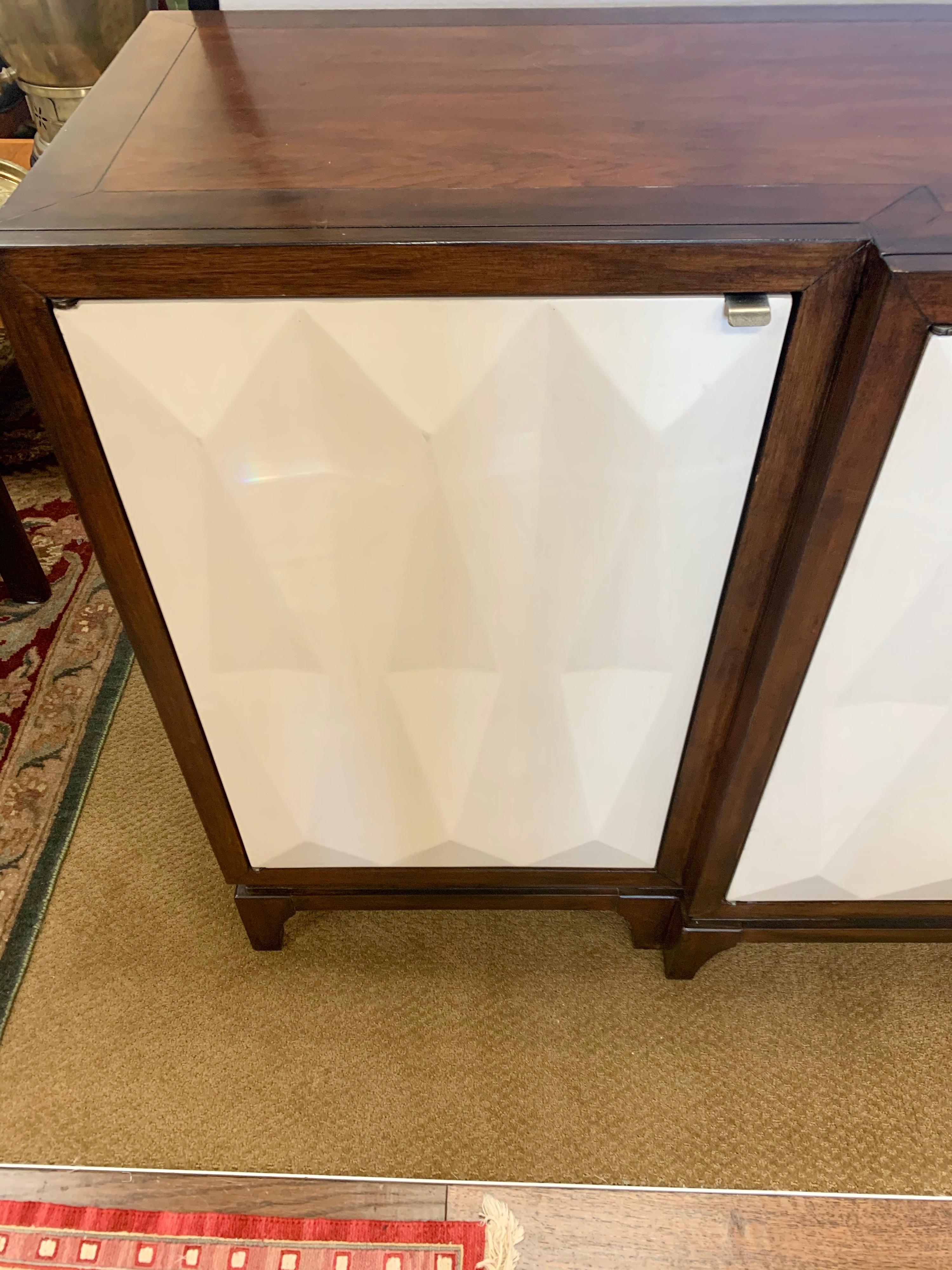 Contemporary Mahogany Server with Sculpted Doors Buffet Sideboard Credenza Bar In Good Condition In West Hartford, CT