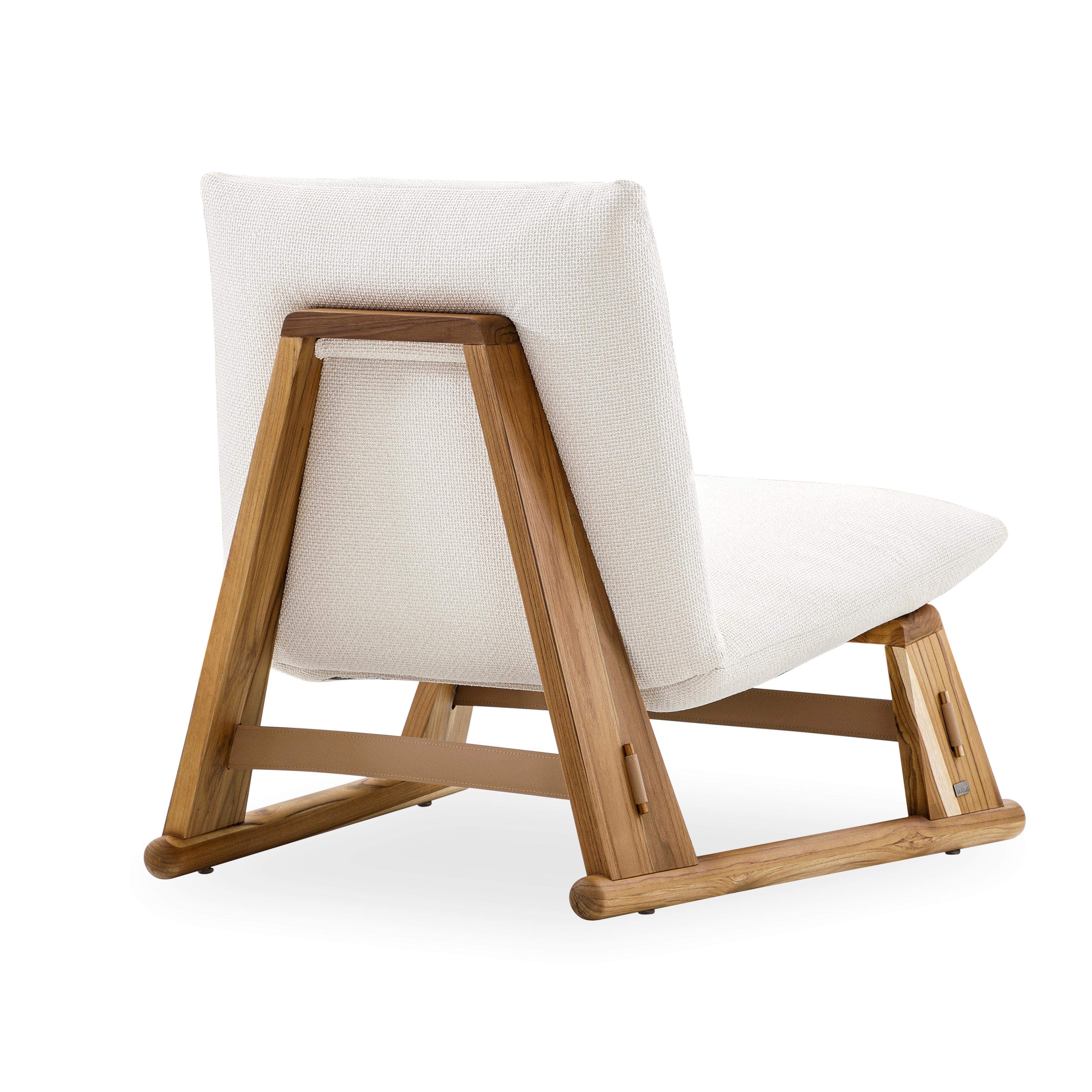 Contemporary Maia Chair in Teak Wood Finish and White Fabric In New Condition For Sale In Miami, FL