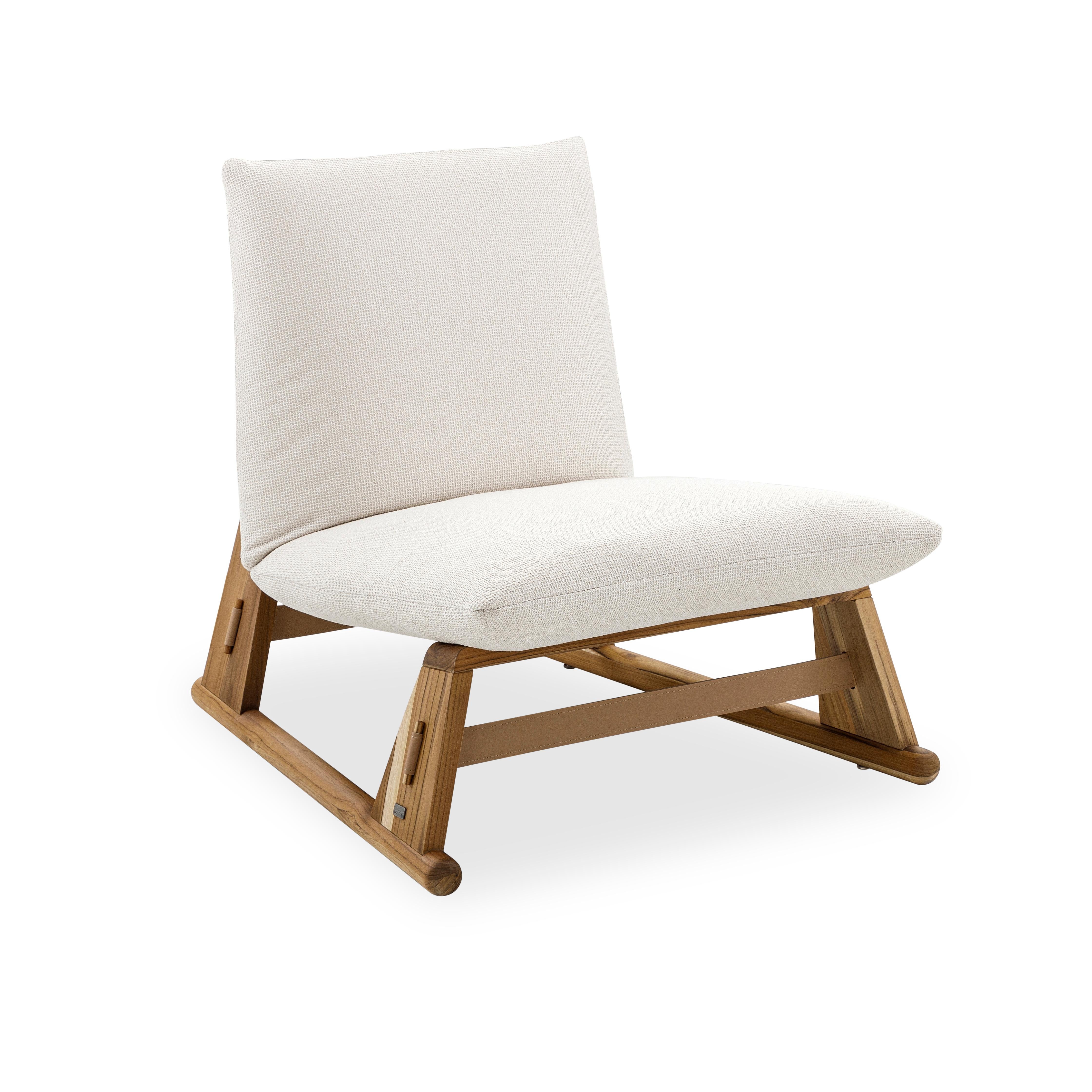 Contemporary Maia Chair in Teak Wood Finish and White Fabric For Sale 2