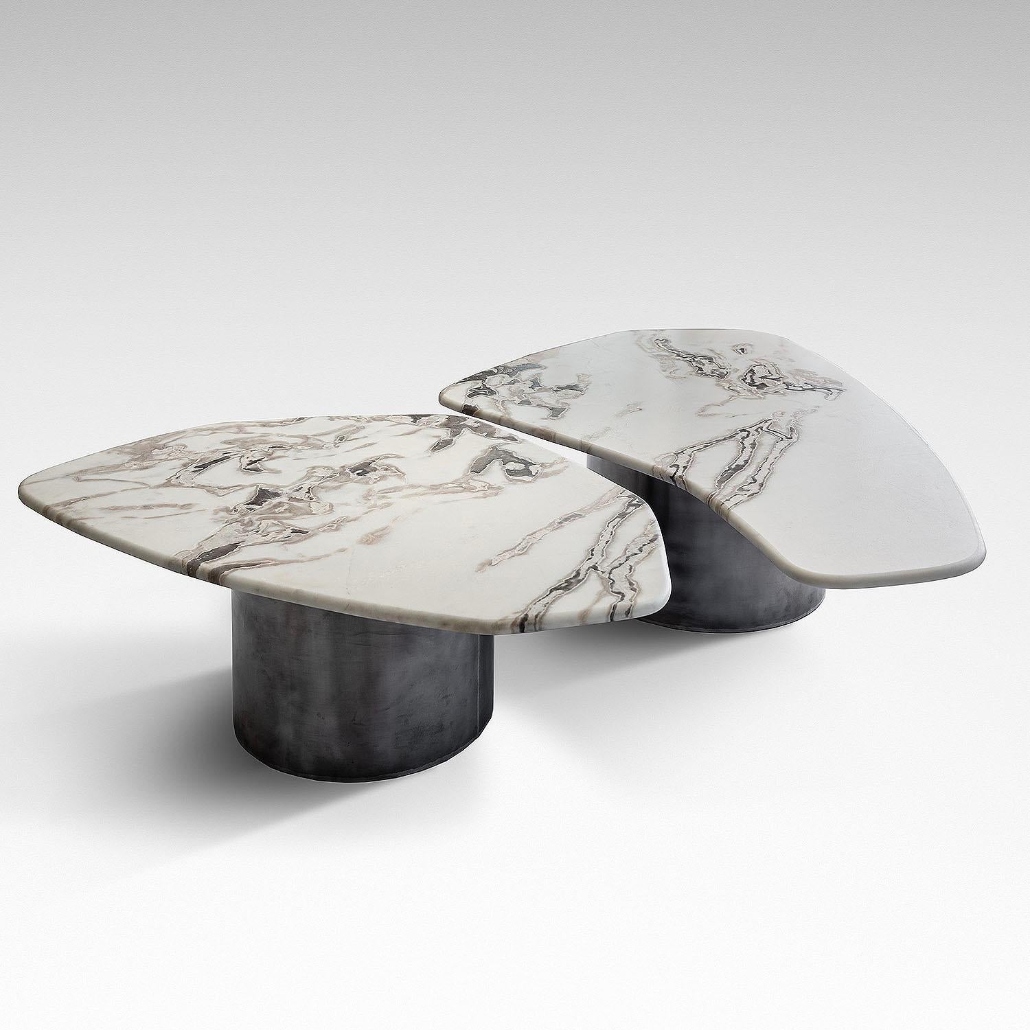 Moderne Table basse contemporaine en marbre, Tectra 2 par Adams Court pour OKHA en vente