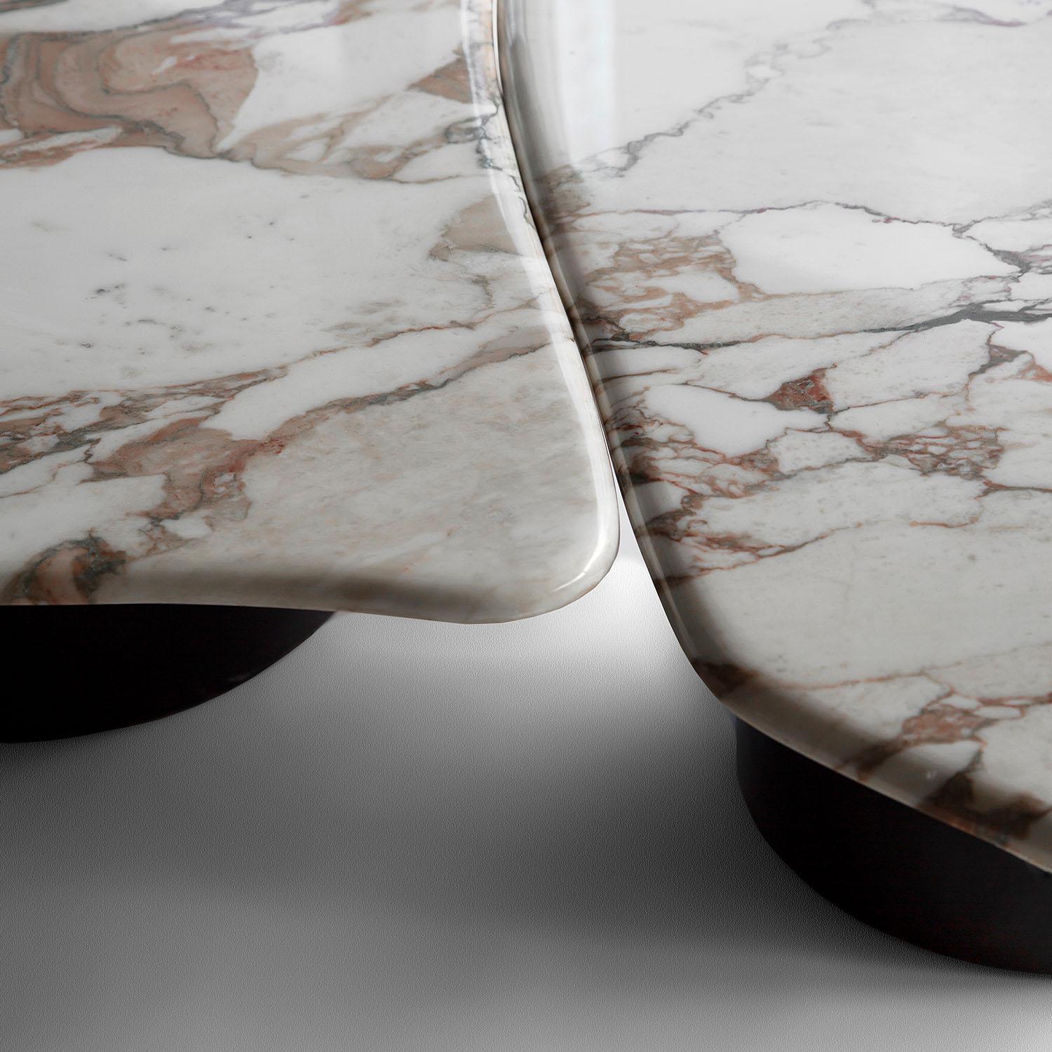 XXIe siècle et contemporain Table basse contemporaine en marbre, Tectra par Adams Court pour OKHA en vente