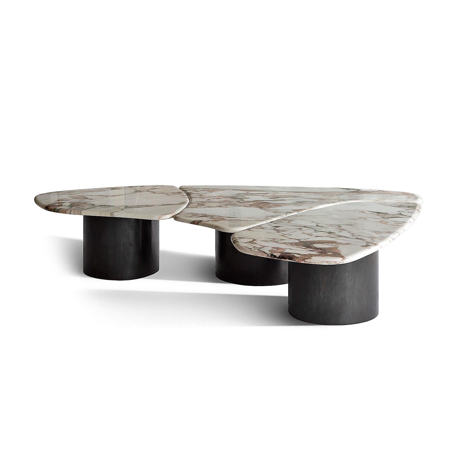 Table basse contemporaine en marbre, Tectra par Adams Court pour OKHA en vente 1