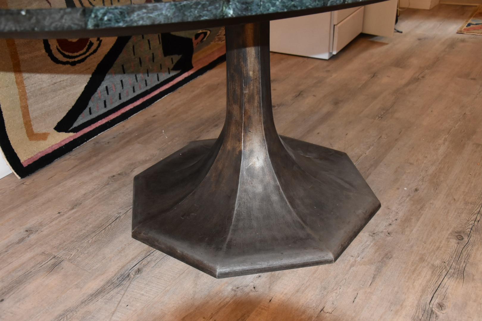 Contemporary marble top and iron dining table  In Good Condition For Sale In PARIS, FR