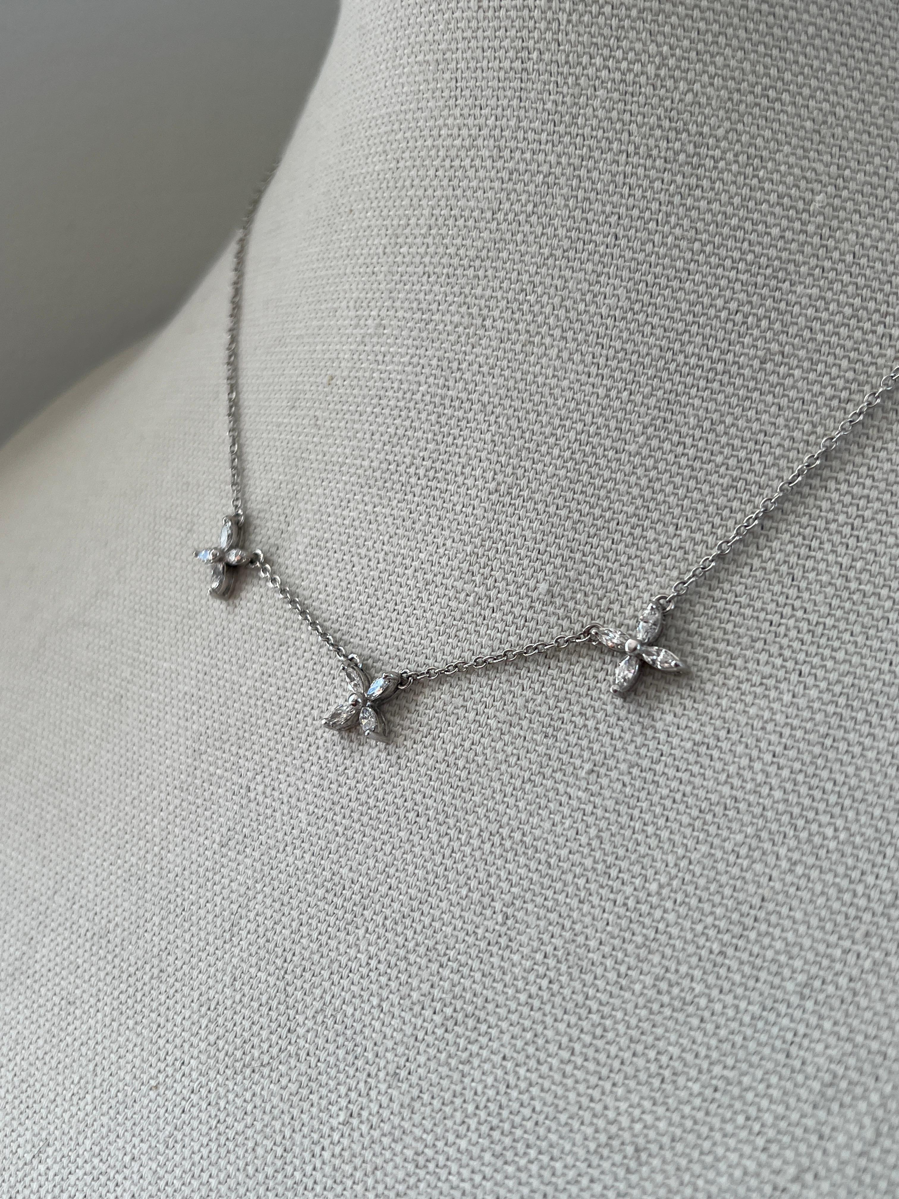 Contemporary Marquise Diamond 14k White Gold Cluster Flower Station Necklace In Good Condition In Towson, MD
