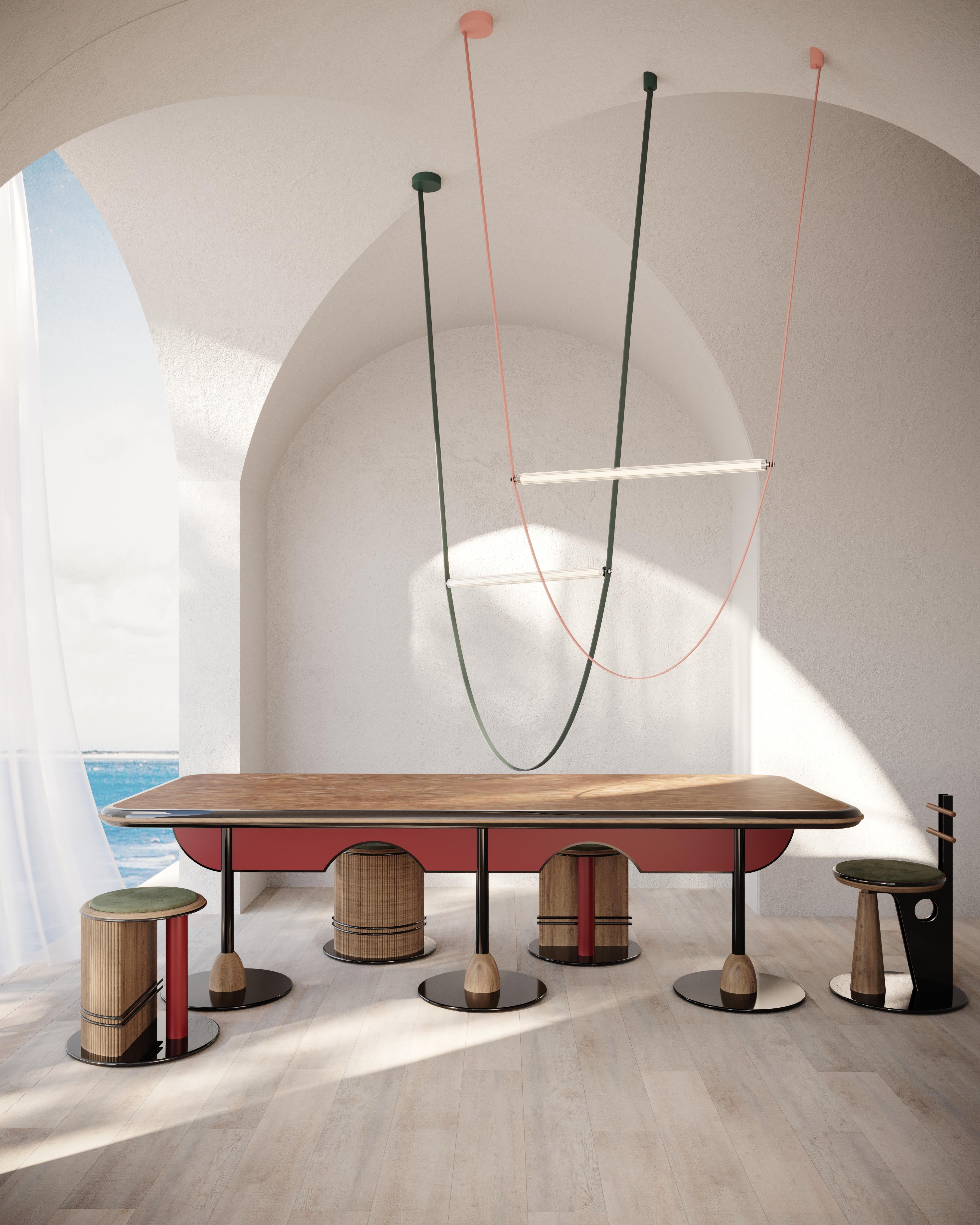 Métal Table de salle à manger de luxe contemporaine Matias Sagara Base en bois de racine et métal rouge finition en vente