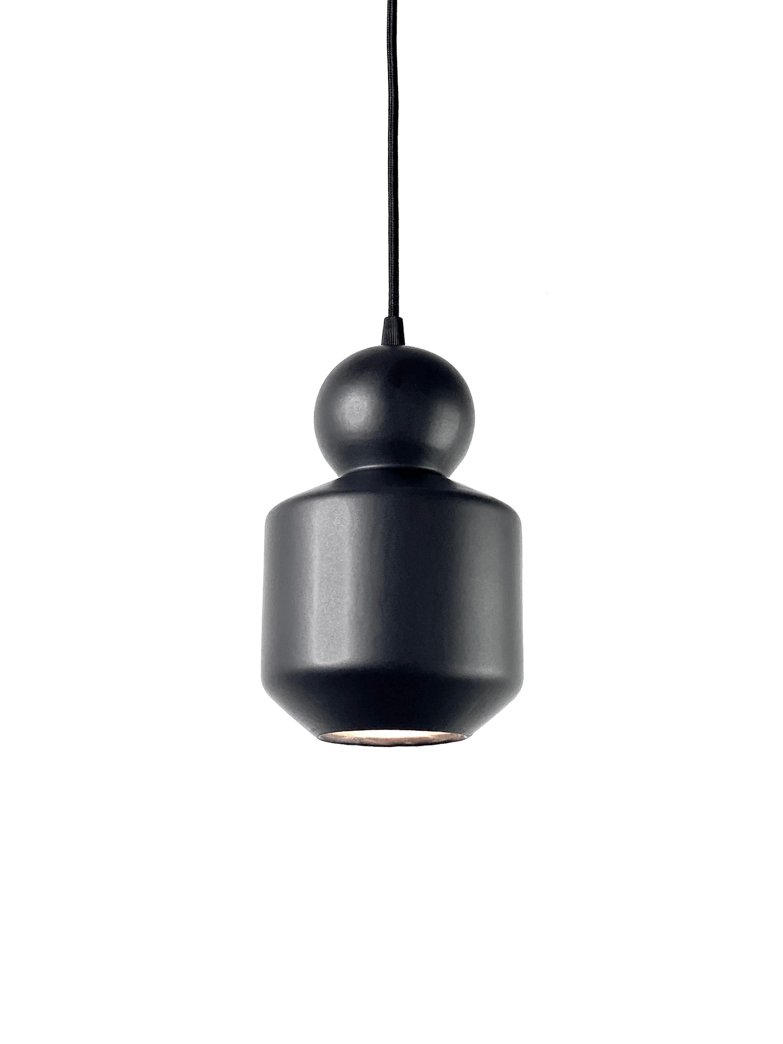 lampada a sospensione LOVER 1.0
design RODRIGO VAIRINHOS

La 
