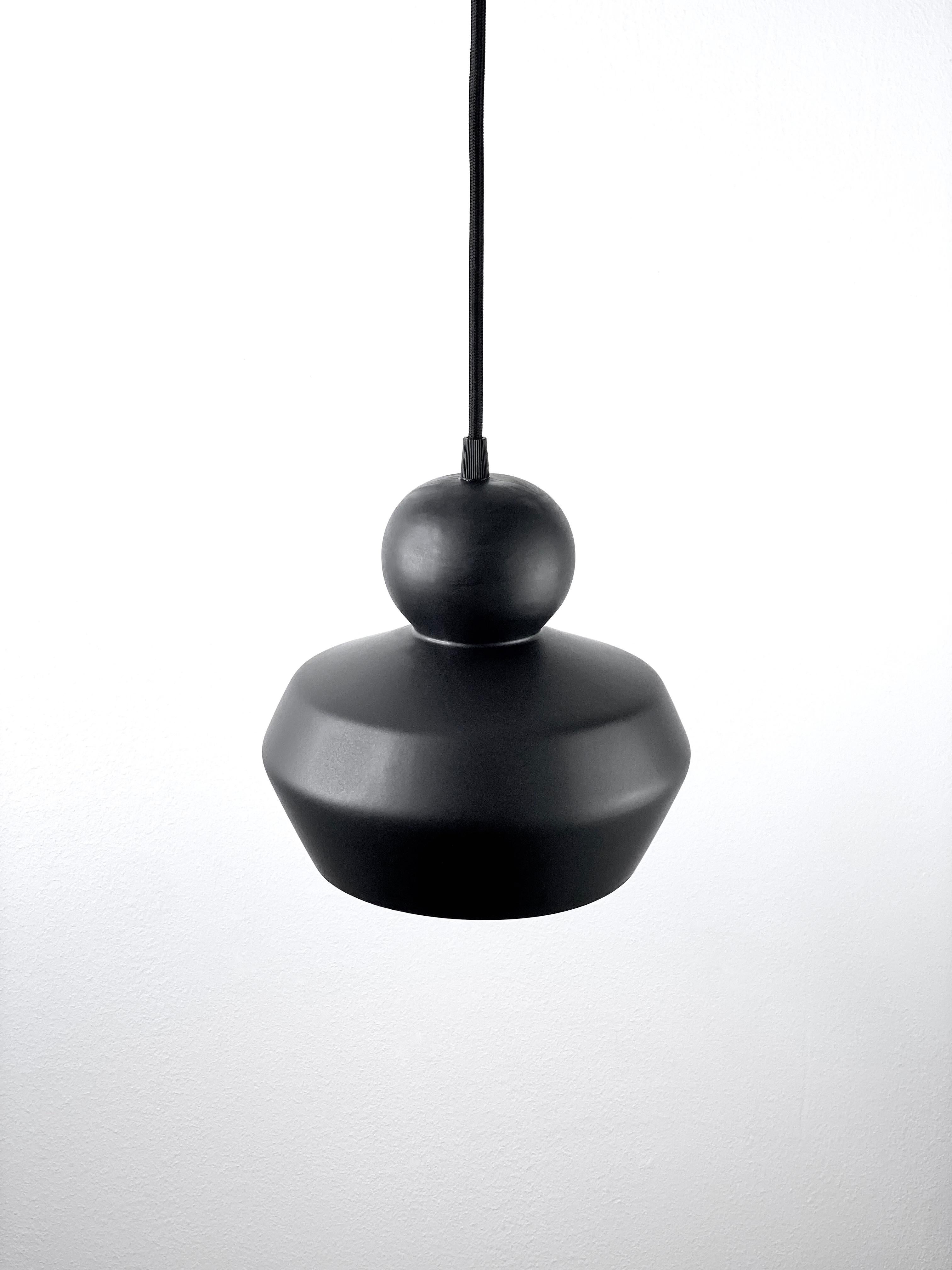 lampada a sospensione LOVER 3.0
design RODRIGO VAIRINHOS

La 
