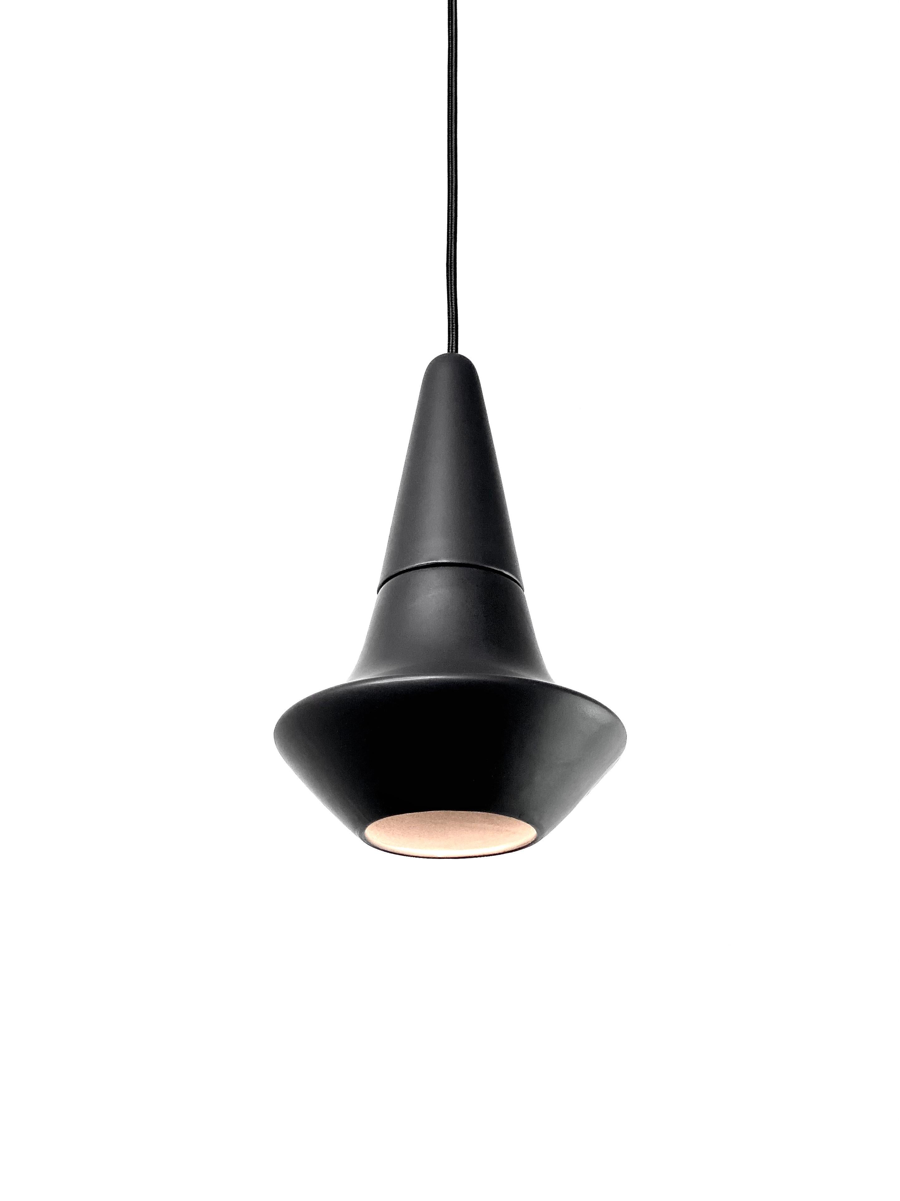 Minimalismo Lampada a sospensione contemporanea in gres nero opaco, design minimalista, SML1 in vendita