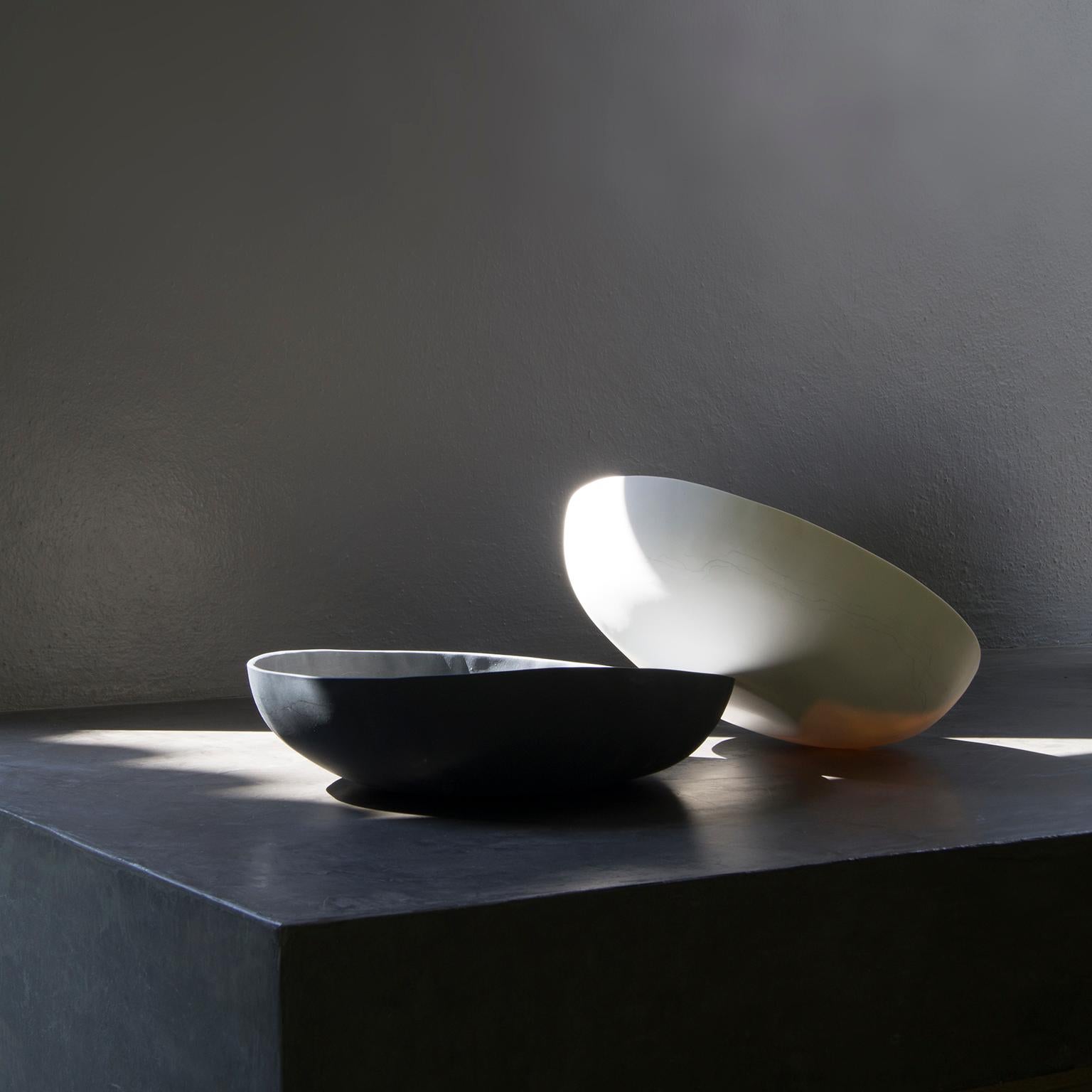 Other Contemporary Decorative Bowls Matte Black/White Porcelain For Sale