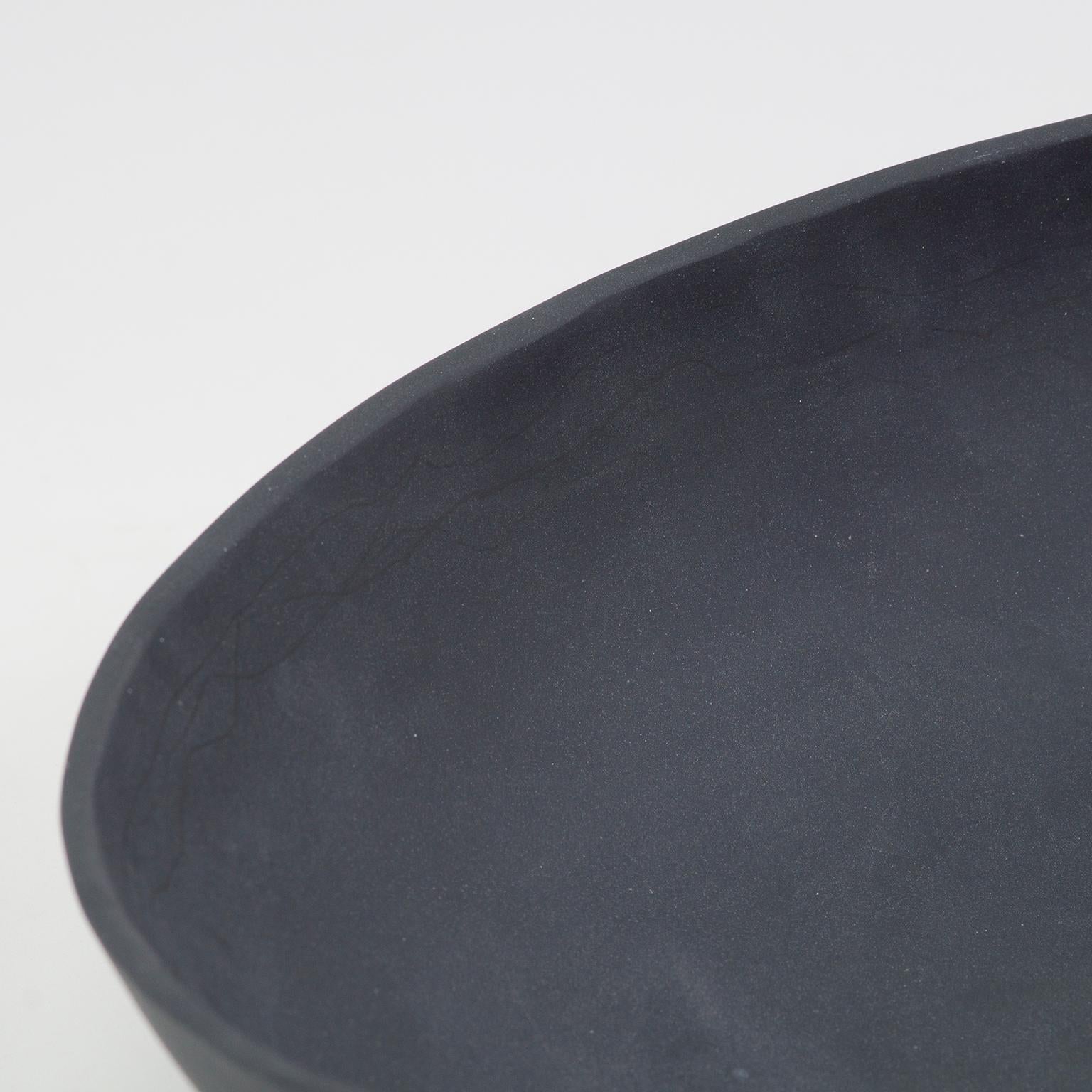 Contemporary Decorative Bowls Matte Black/White Porcelain For Sale 1