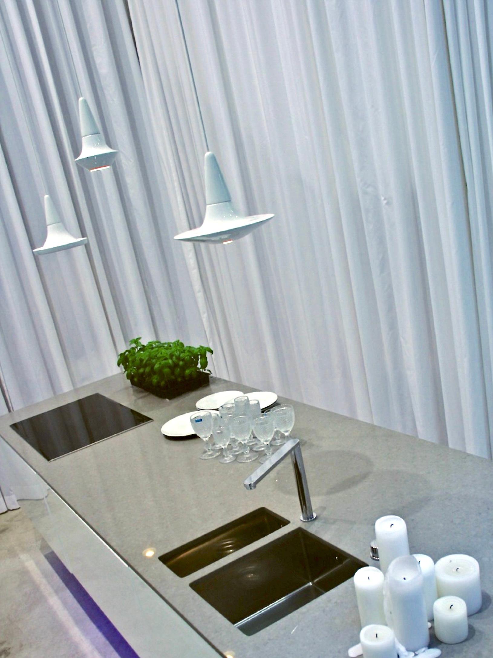 Lampada a sospensione contemporanea in gres salmone opaco, design minimalista, SML4 in vendita 8