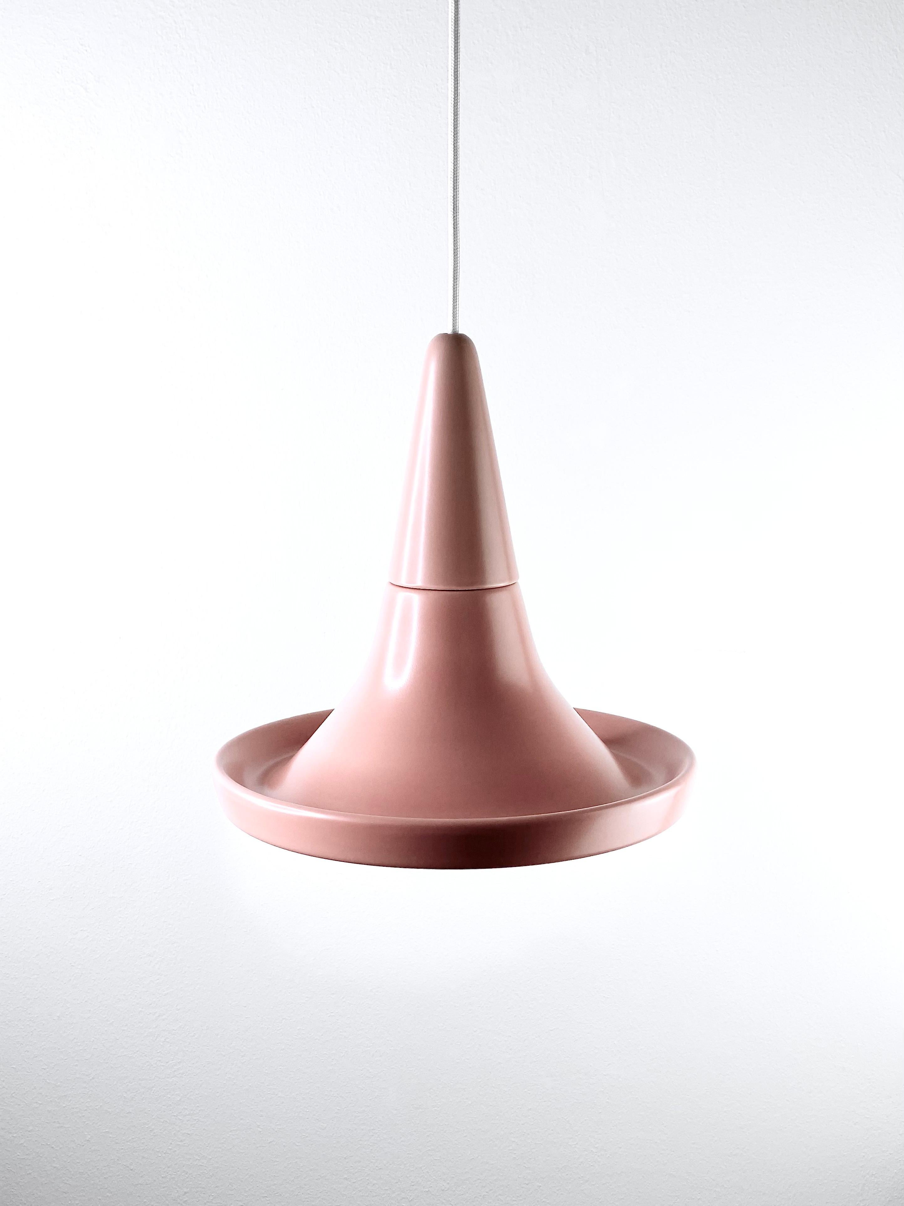 Calco Lampada a sospensione contemporanea in gres salmone opaco, design minimalista, SML4 in vendita