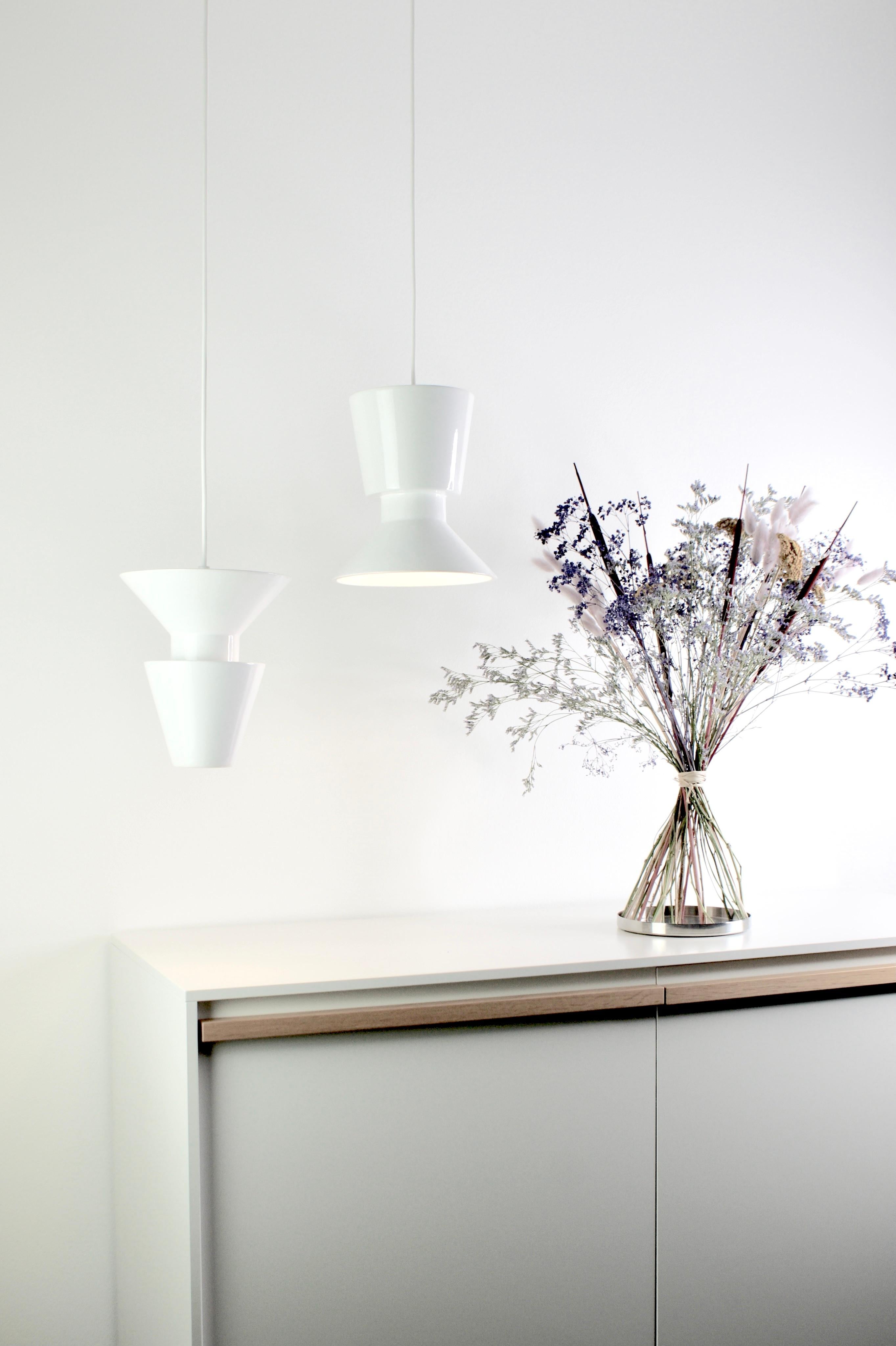 Lampada a sospensione contemporanea in gres salmone opaco, design minimalista TWIN 2.2 in vendita 3