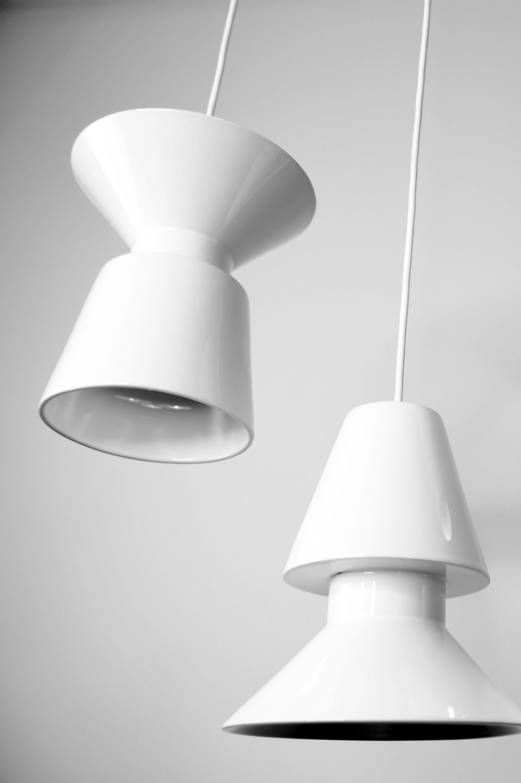 Lampada a sospensione contemporanea in gres salmone opaco, design minimalista TWIN 2.2 in vendita 8
