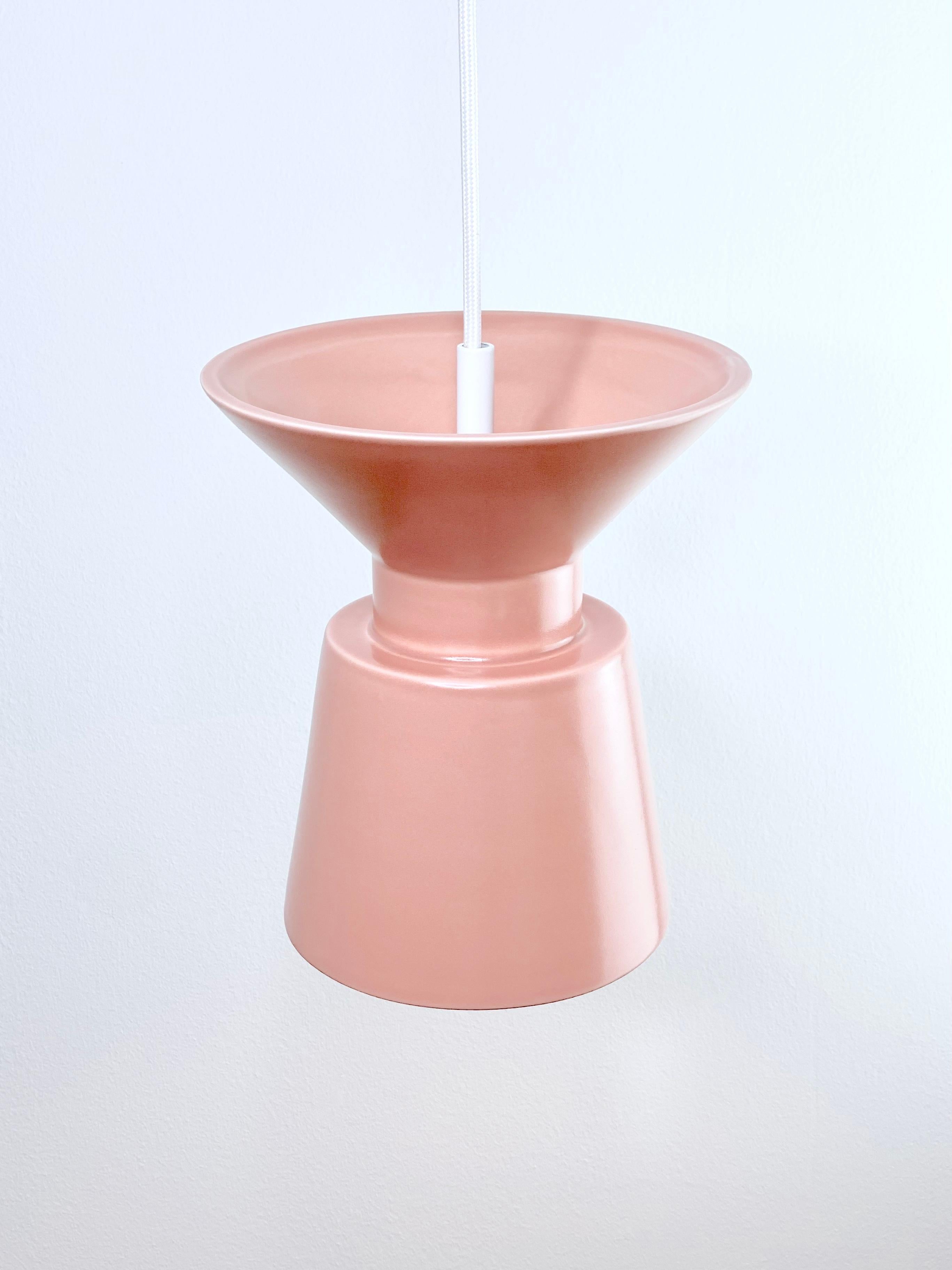 Calco Lampada a sospensione contemporanea in gres salmone opaco, design minimalista TWIN 2.2 in vendita