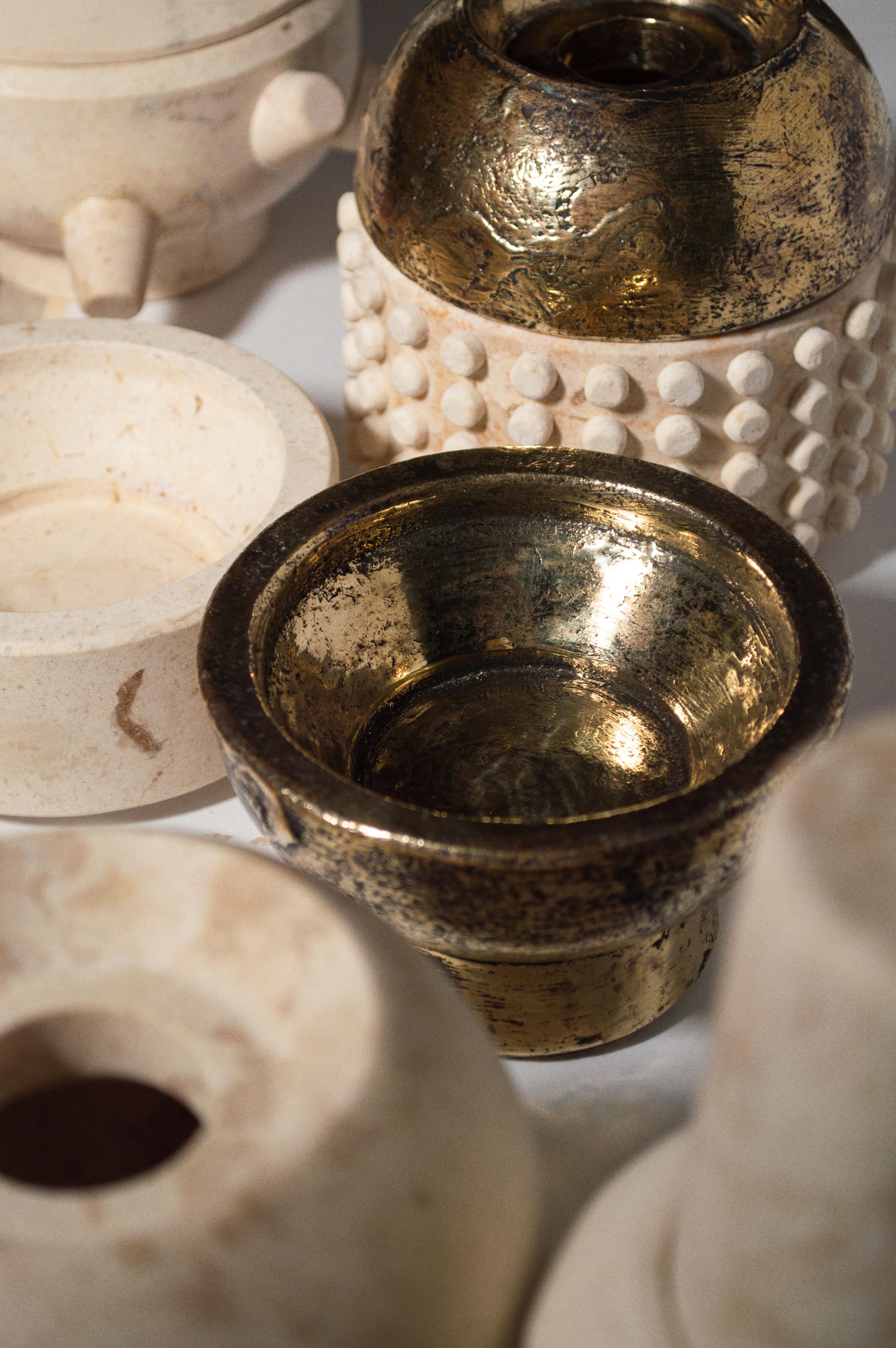 Intagliato Bruciaincenso Maya contemporaneo in pietra e bronzo fuso di ACOOCOORO -KERNOS in vendita
