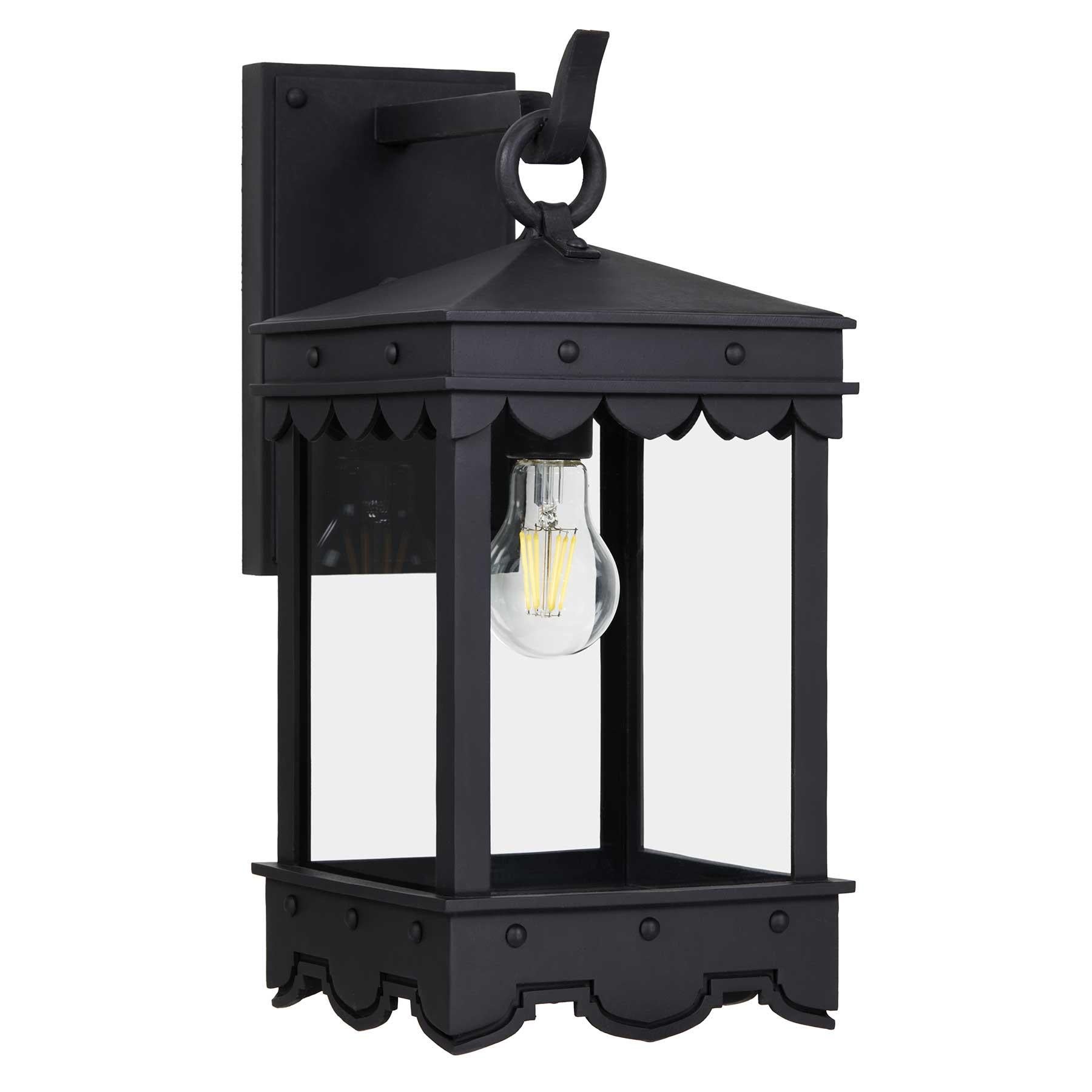 Our De La Guerra lantern has Mediterranean style precedence with historic profiles and contemporary geometric lines. A striking fixture during the day but even more so at night when the patterned hem casts intricate shadows. The 04 is the square