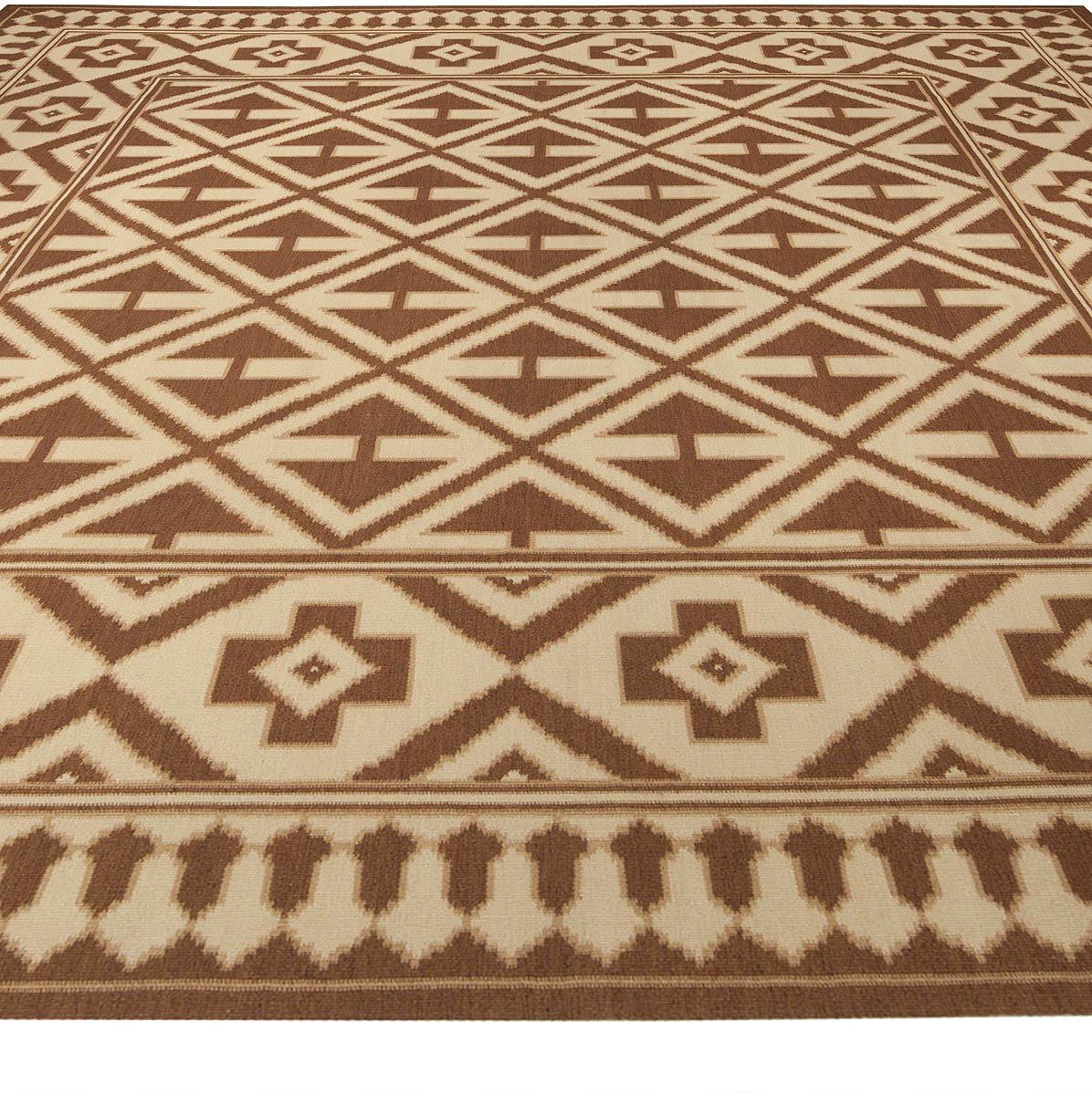 Noué à la main Tapis contemporain en laine Melograno Aubusson Design fait à la main par Doris Leslie Blau en vente