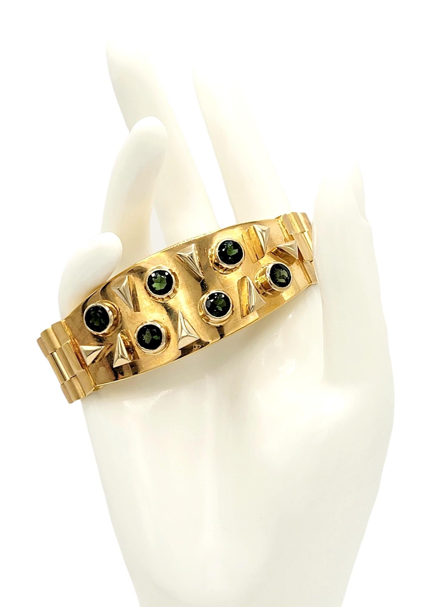 Contemporary Men's Green Tourmaline Watch Link Bracelet in 18 Karat Yellow Gold For Sale 4