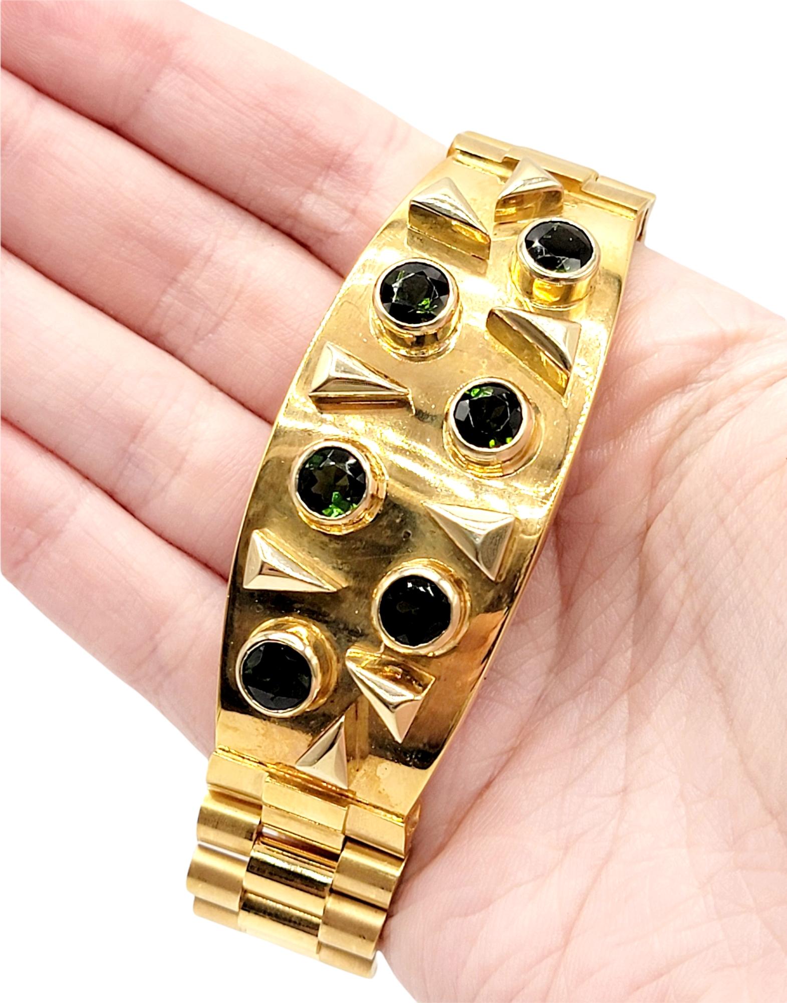 Contemporary Men's Green Tourmaline Watch Link Bracelet in 18 Karat Yellow Gold For Sale 2