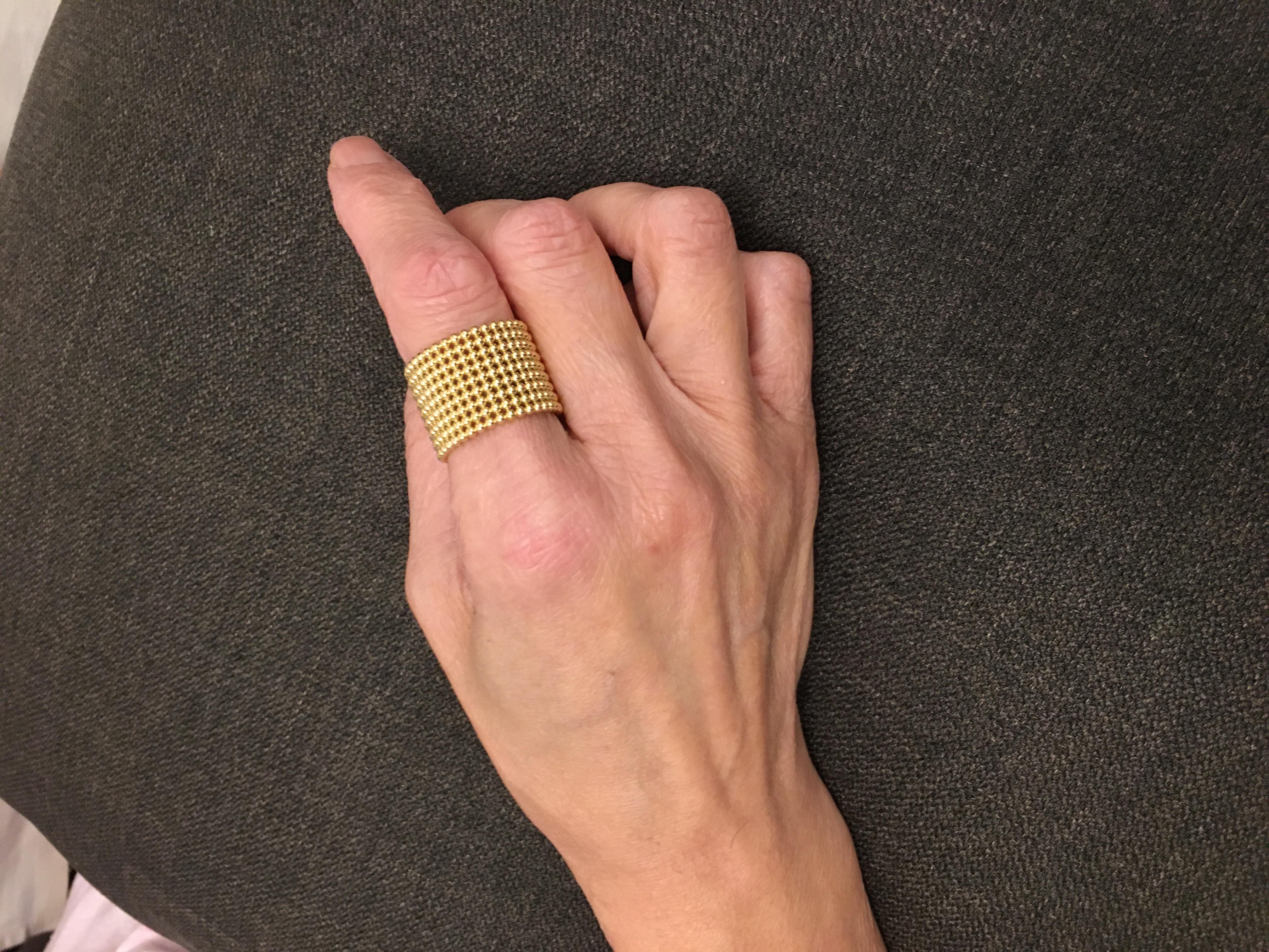 Women's Contemporary Mesh Band Ring in 18Kt Yellow Gold