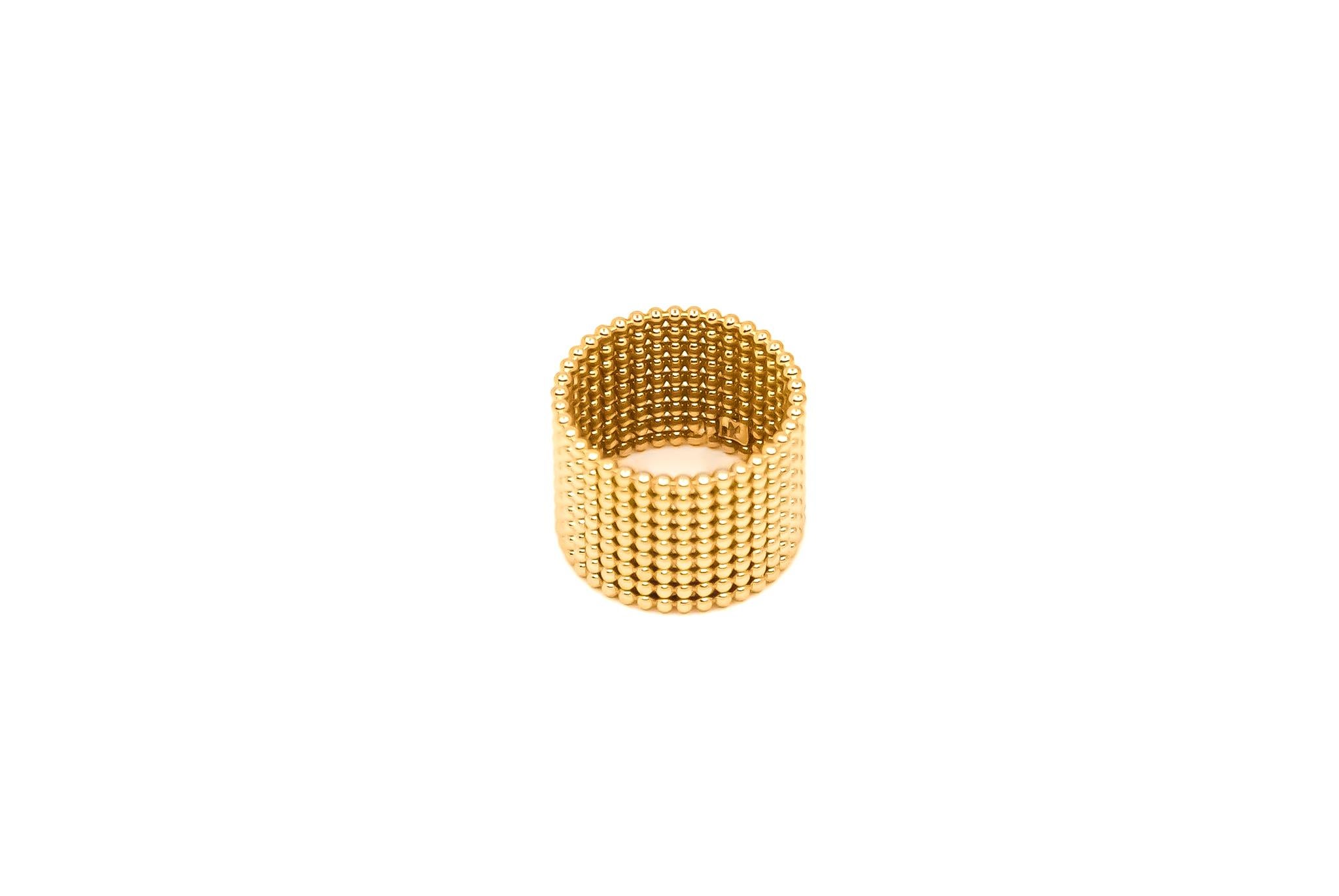 Contemporary Mesh Band Ring in 18Kt Yellow Gold 1