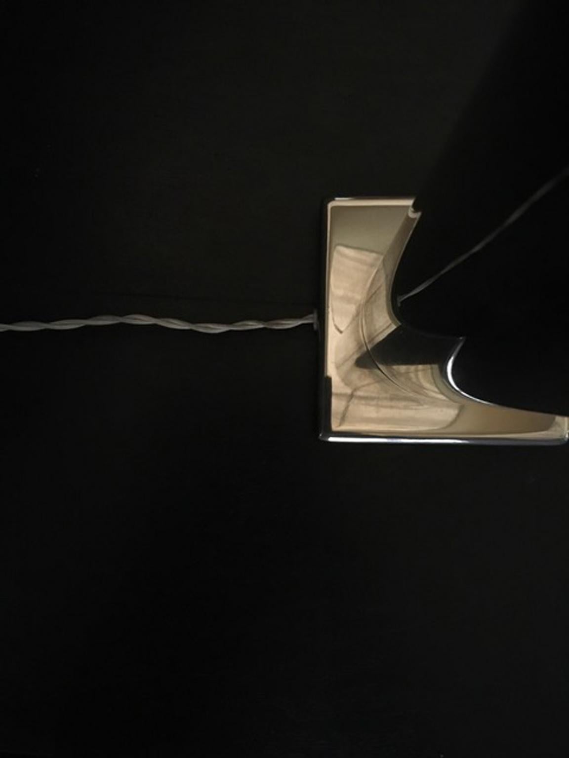 Contemporary Metal Chrome Italian Vintage Modern Minimalist Style Table Lamp For Sale 6
