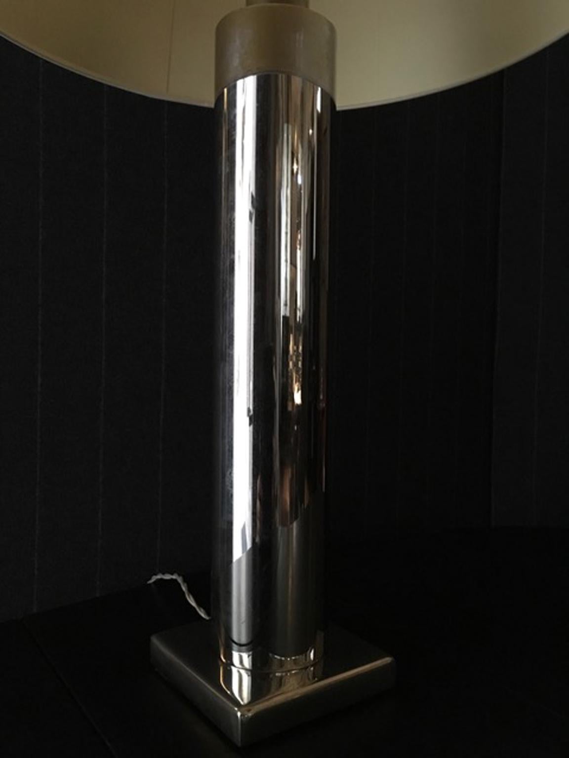 Contemporary Metal Chrome Italian Vintage Modern Minimalist Style Table Lamp en vente 2