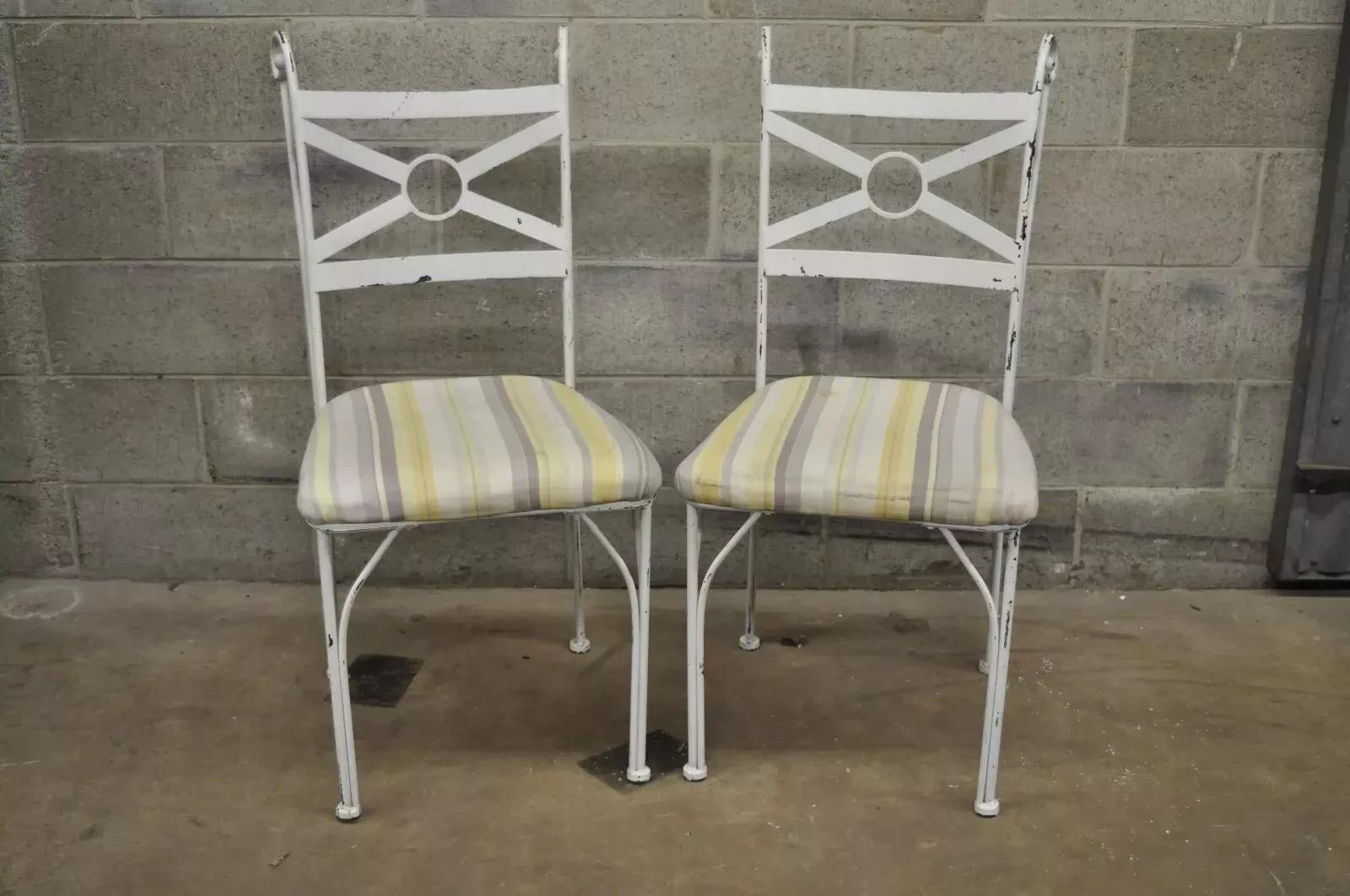 Ensemble de cuisine bistro contemporain en métal Table ronde 4 chaises - 5 pièces en vente 5