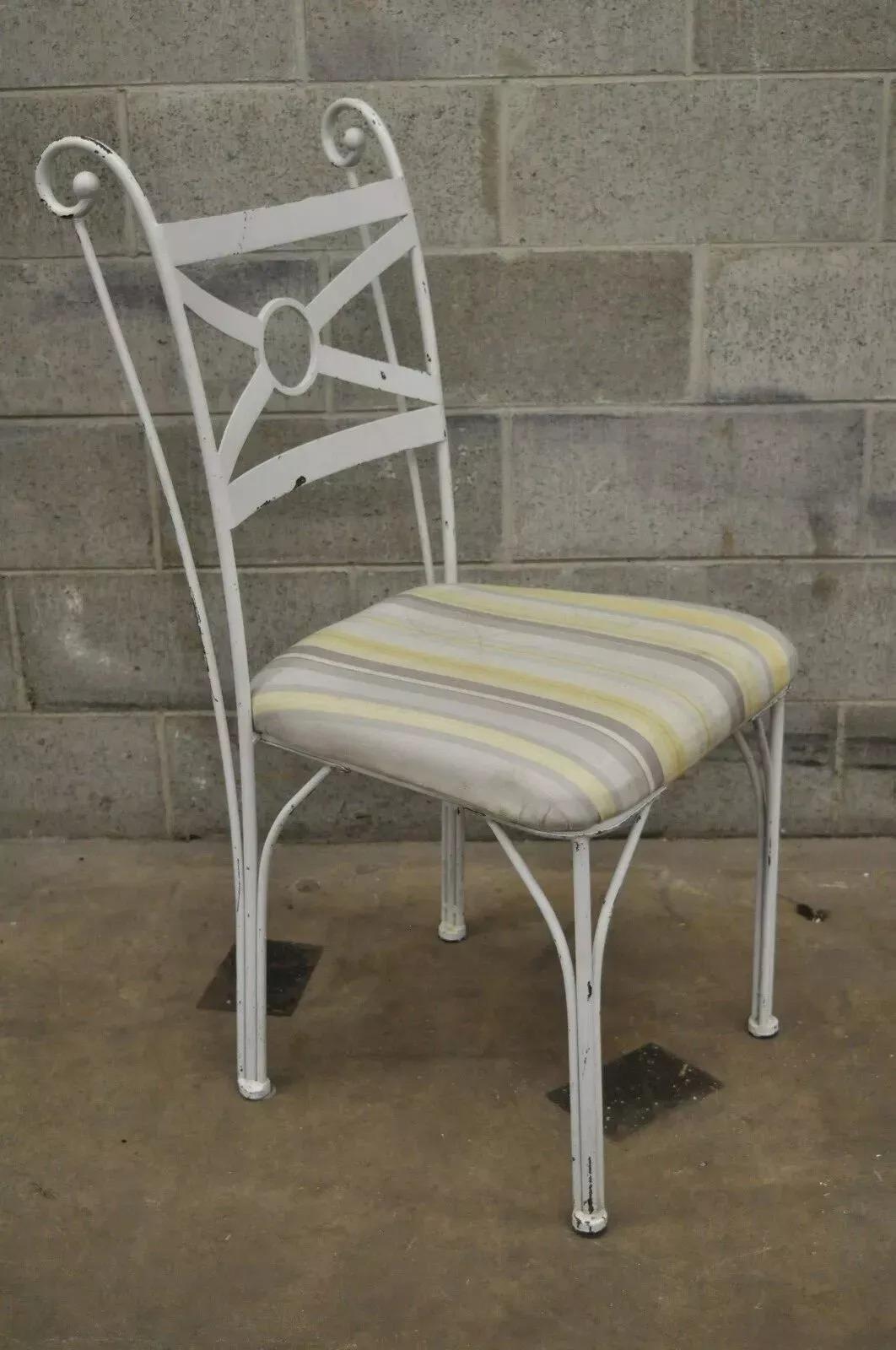 Moderne Ensemble de cuisine bistro contemporain en métal Table ronde 4 chaises - 5 pièces en vente