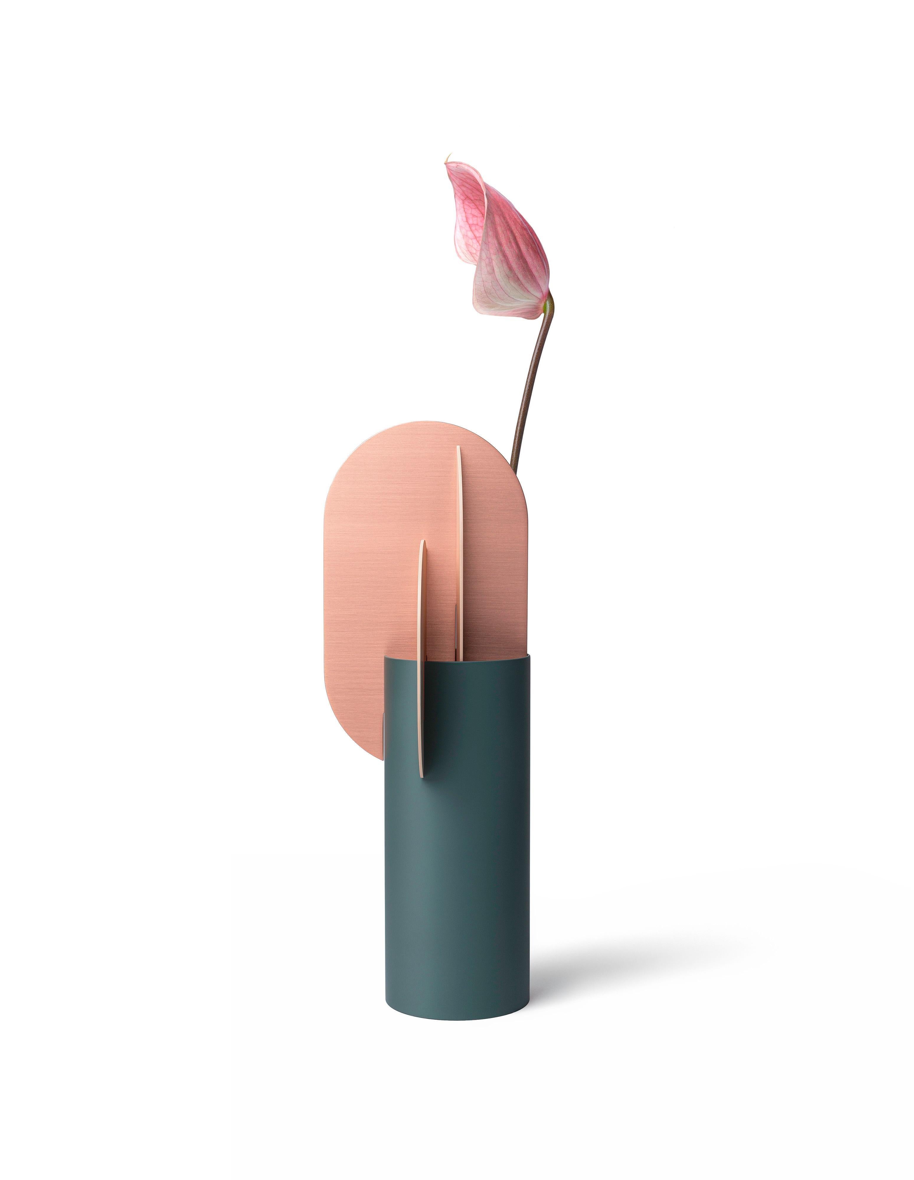 Brushed Contemporary Metal Vase 'Ekster CS10' by Noom, Copper and Steel For Sale