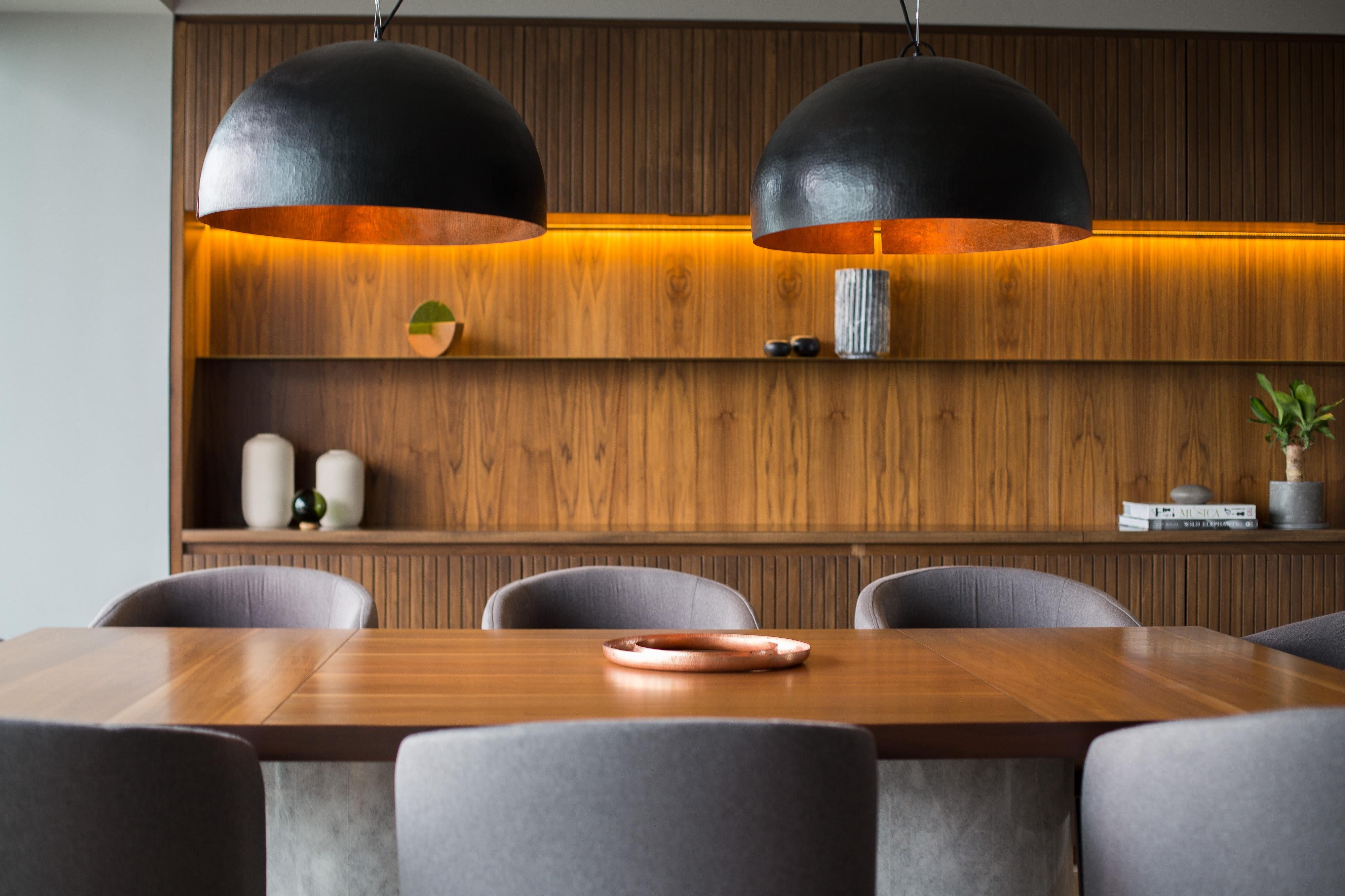 XXIe siècle et contemporain Lampe pendante contemporaine mexicaine en cuivre martelé en vente